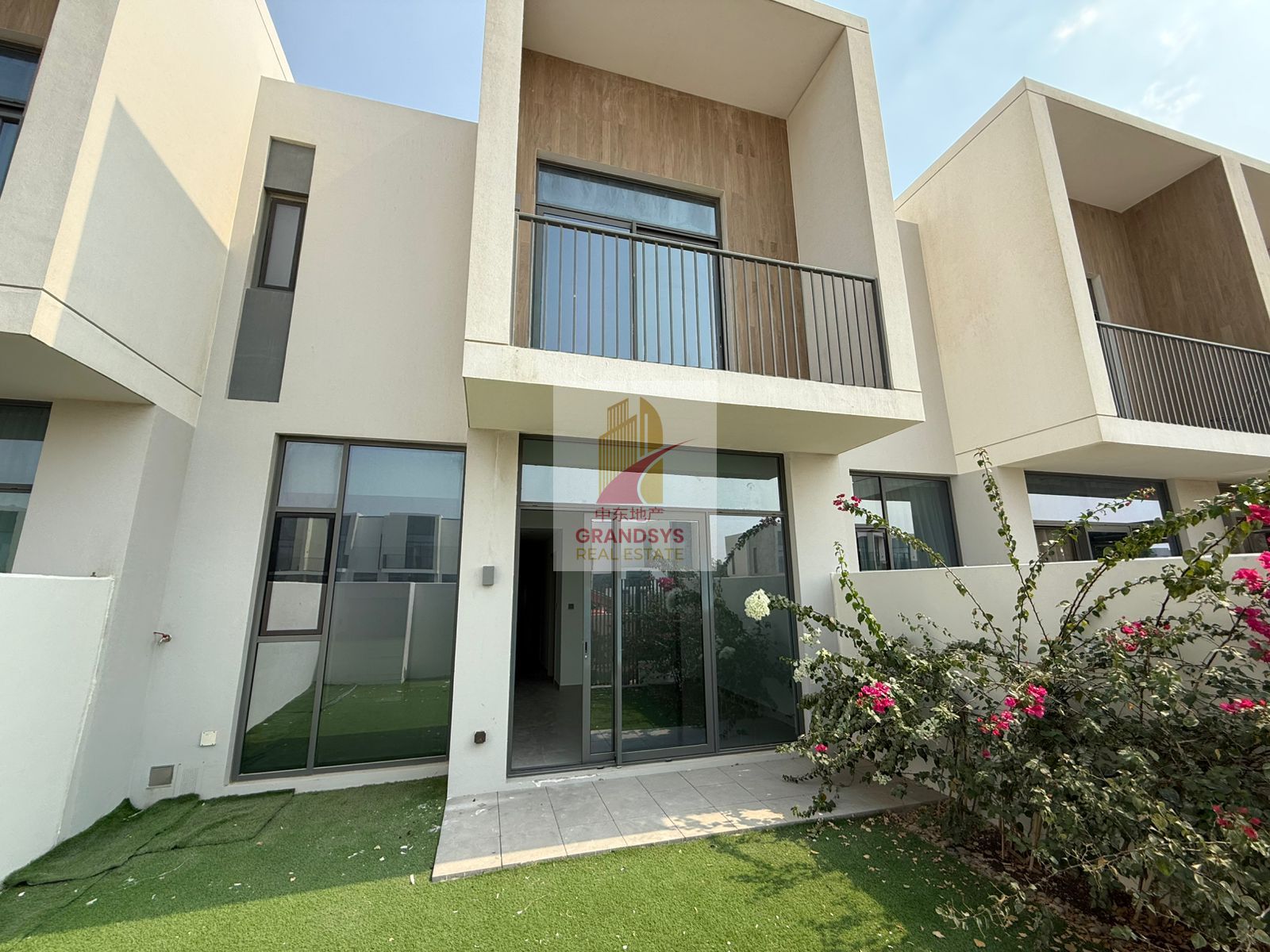 Spacious ll Modern Layout |l Prime Location