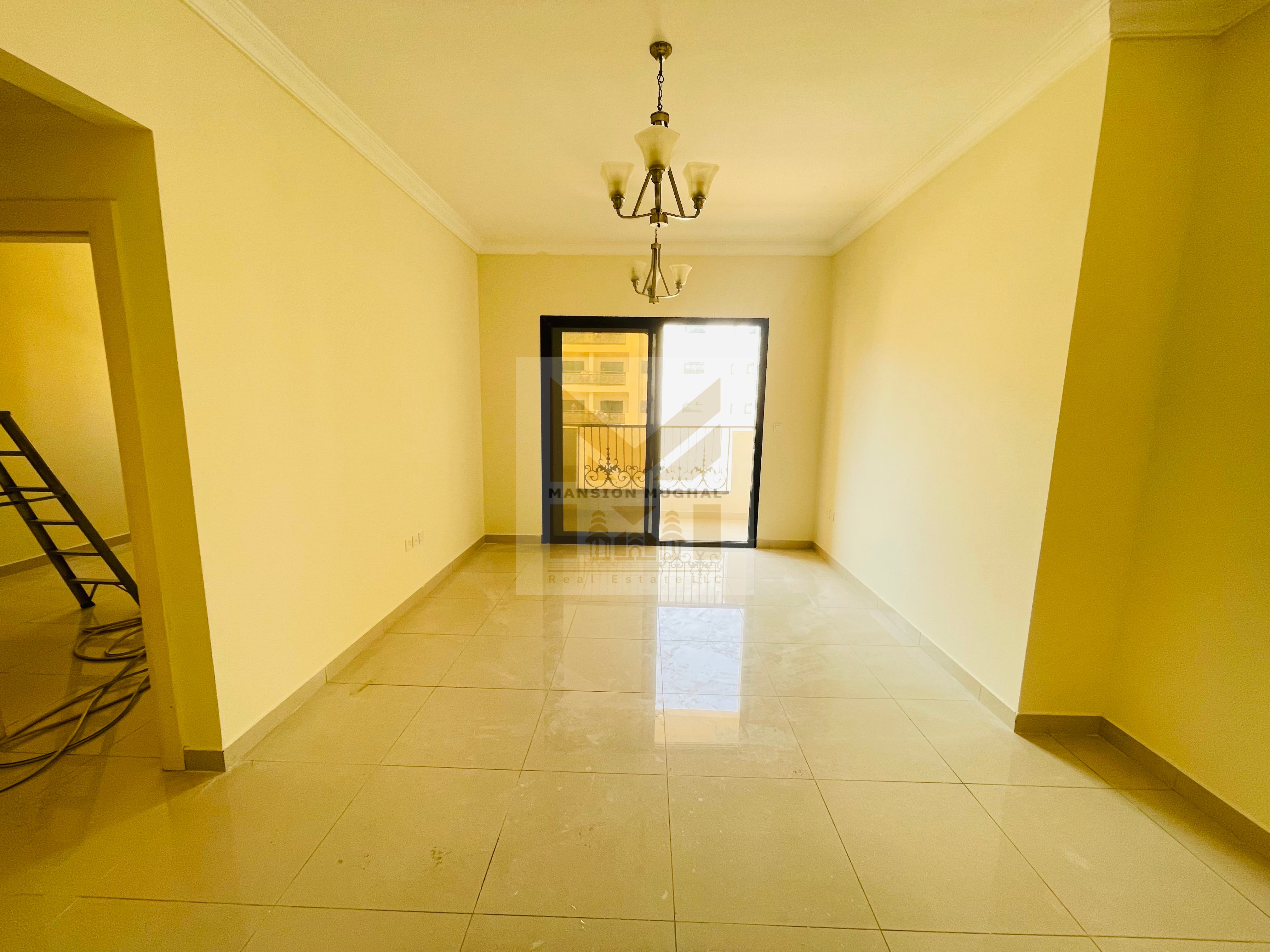 Luxury & Lavish 1-Br//Bright & Spacious//wardrobe & Balcony + Open View//1-Covered Parking//4&6 Chqs