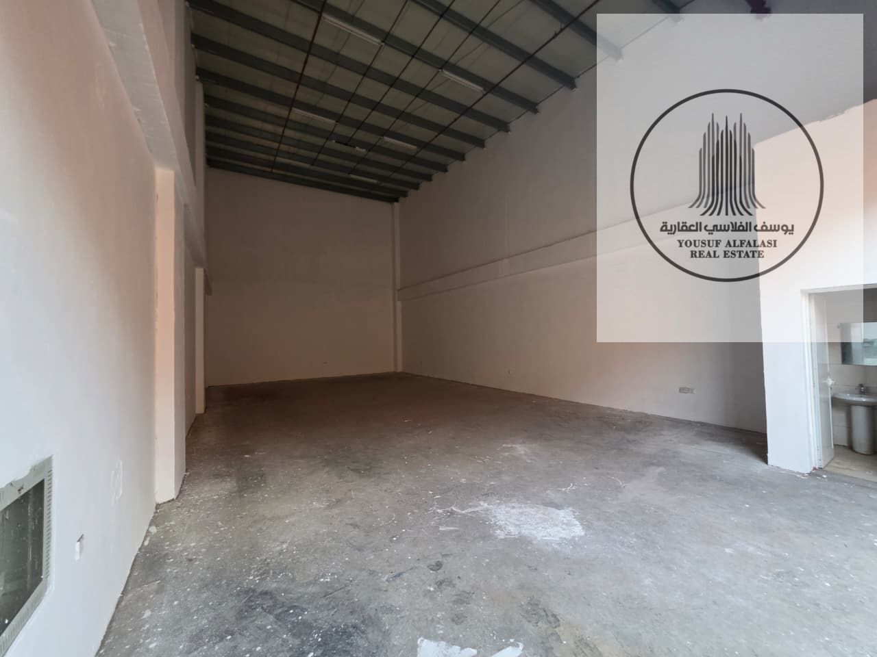 Warehouse for rent in Al Jurf Industrial Area 2 – Ajman | 2000 sq ft