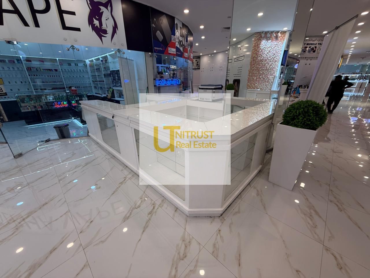 Affordable Kiosk | Sheikh Zayed Road | Utilities Included