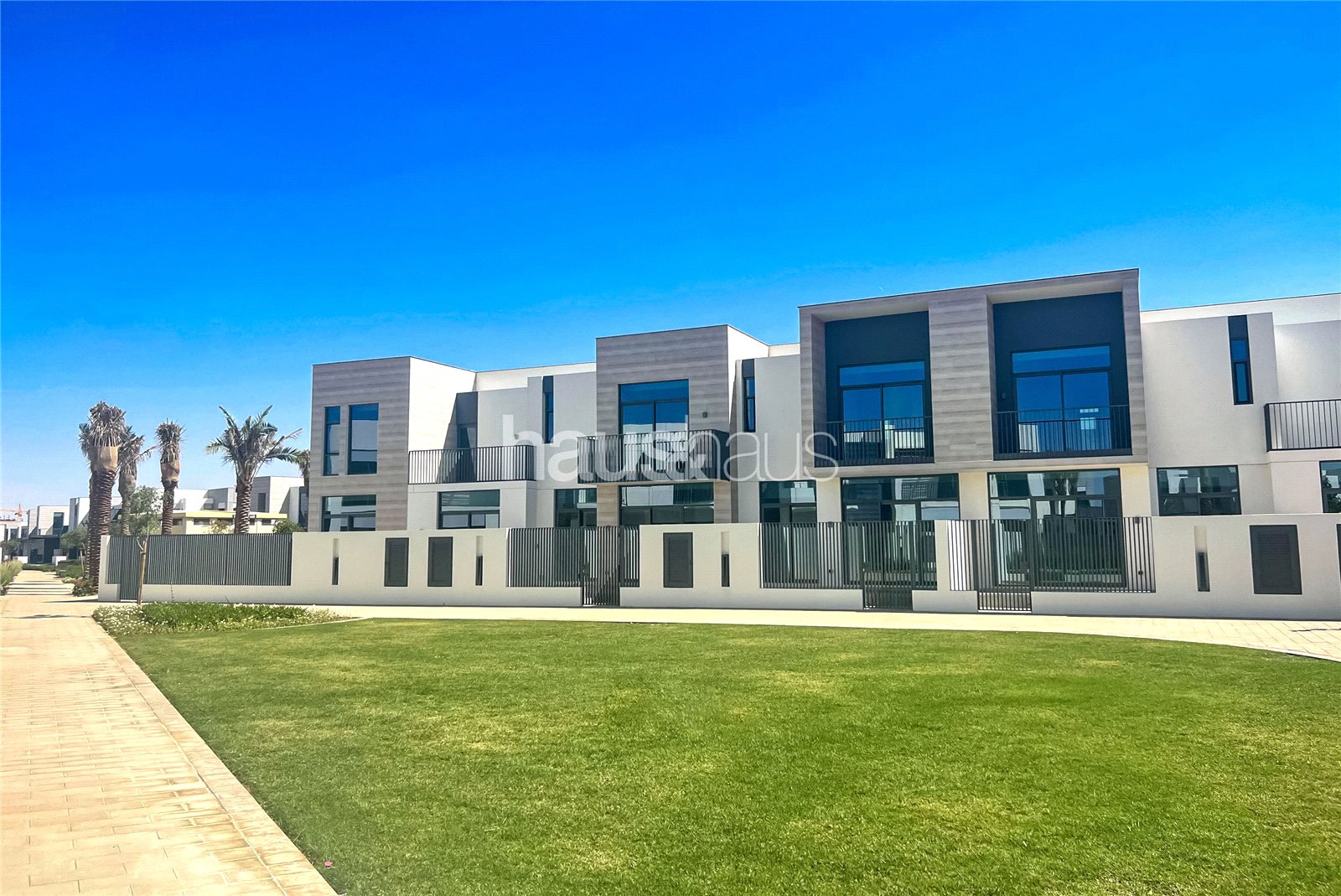 Backing Park | Rare Location | Walk To Pool/Gym