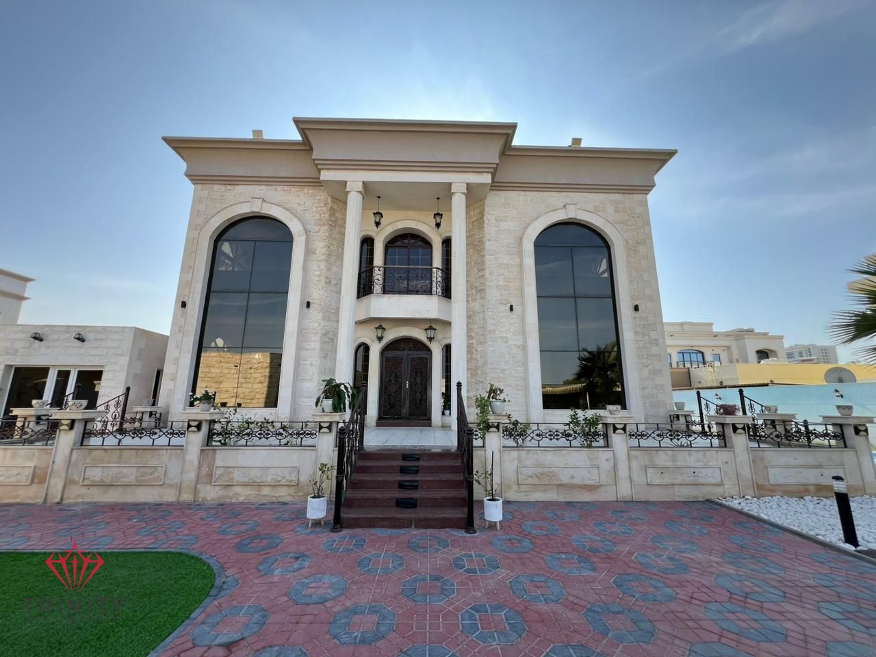 Spacious 6-Bedroom Villa | Prime Location