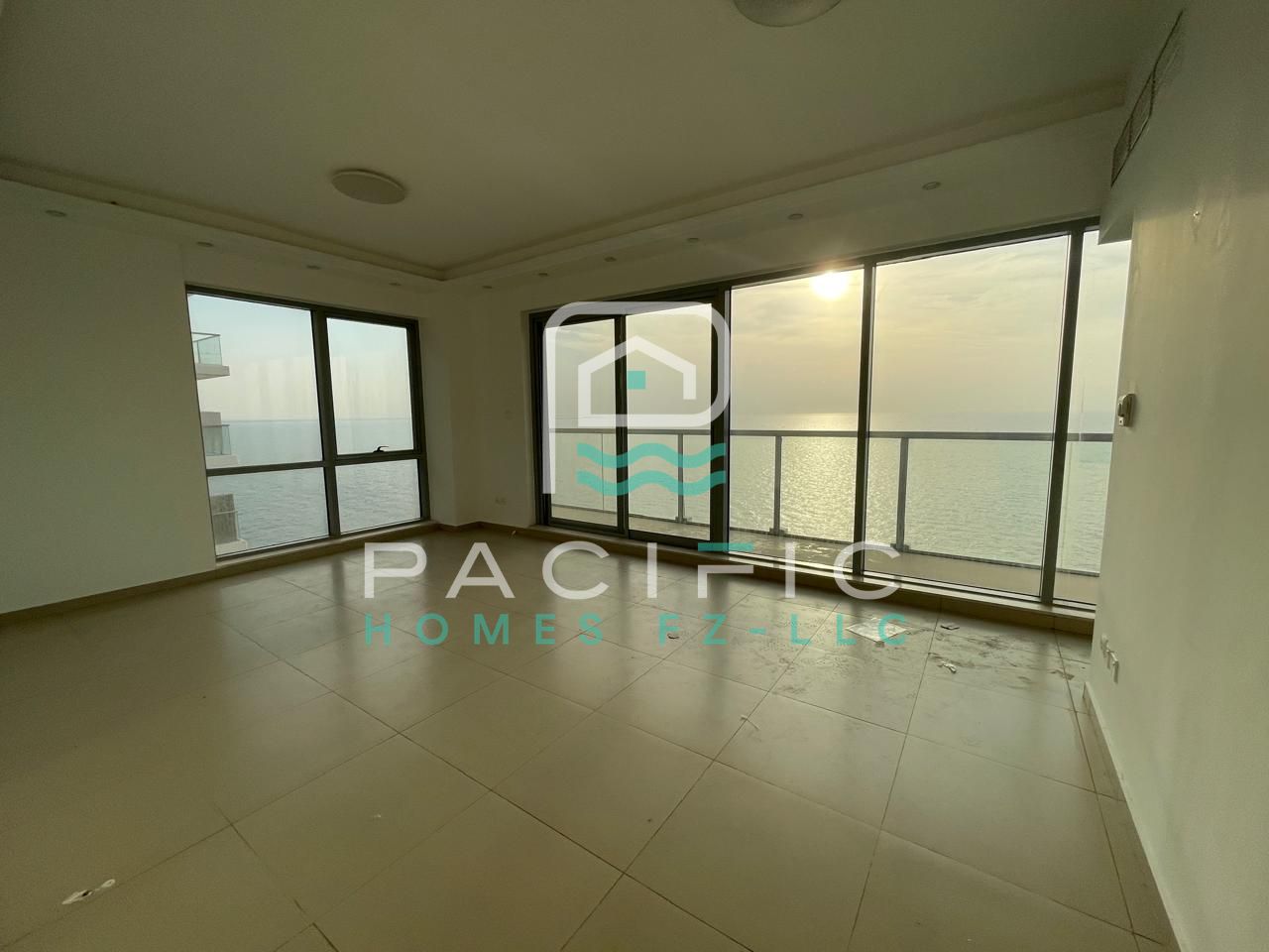 BLEND OF COMFORT | UNFURNISHED 2 BED | STUNNING OCEAN VIEW
