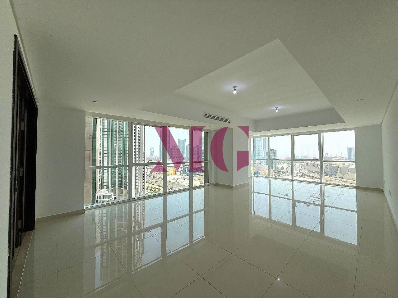 Spacious 2 + Maid + Study | Marina Square