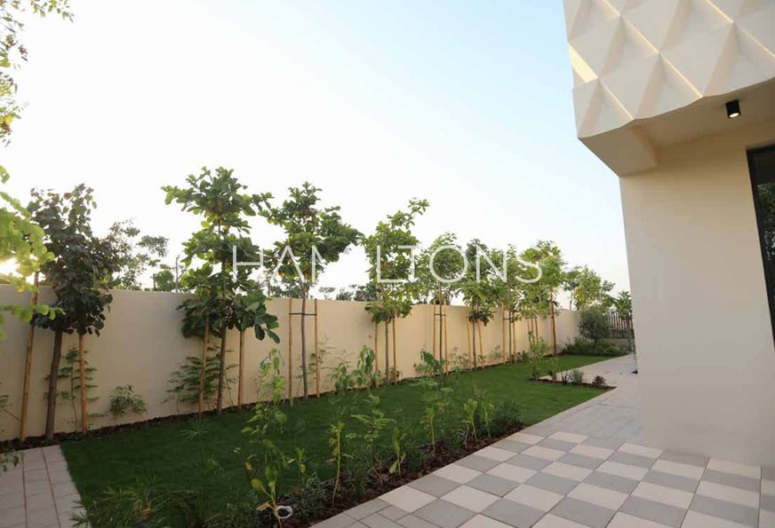 Spacious Smart Homes with Flexible Payment Options