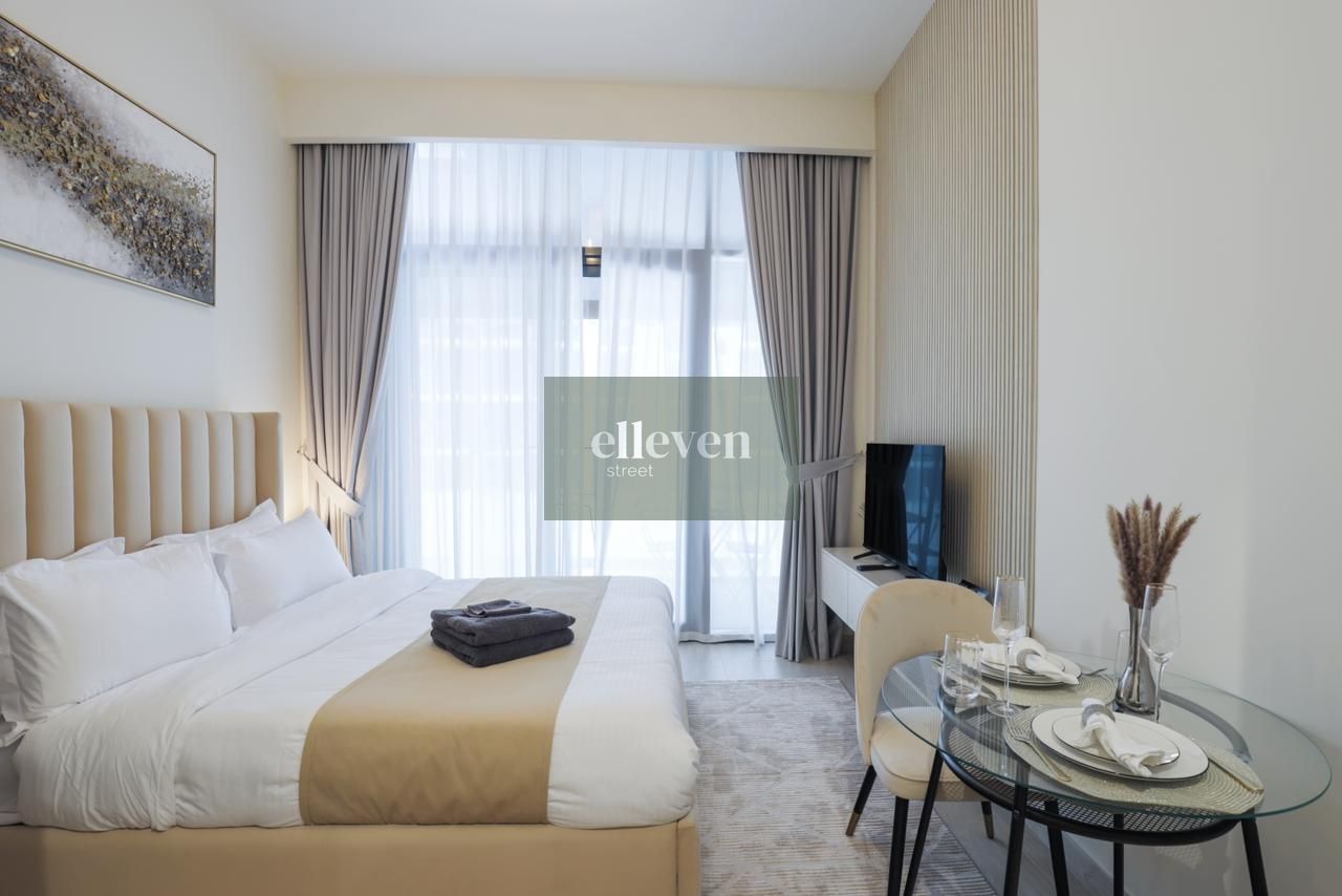 Fully Furnished/ Amazing Price / Modern Studio