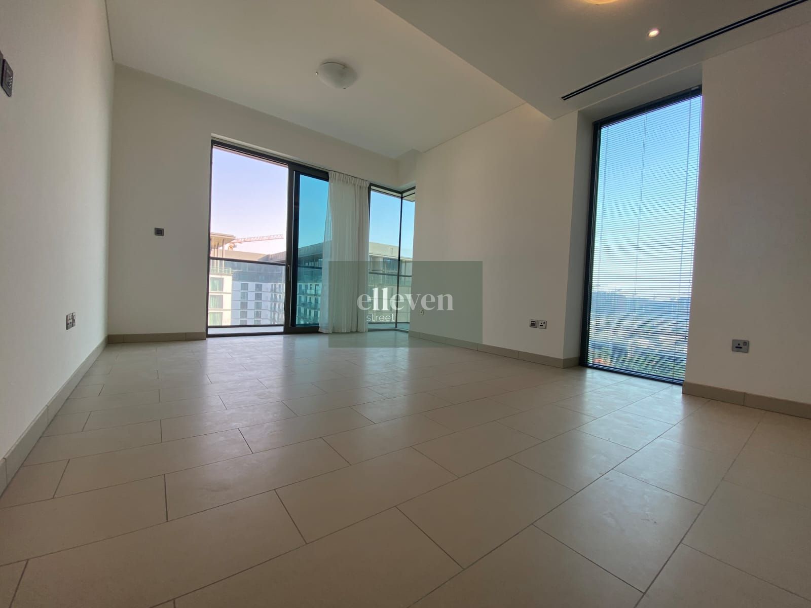 The Best Price/ 1 Bedroom / Unfurnished / Prime Location / Vacant