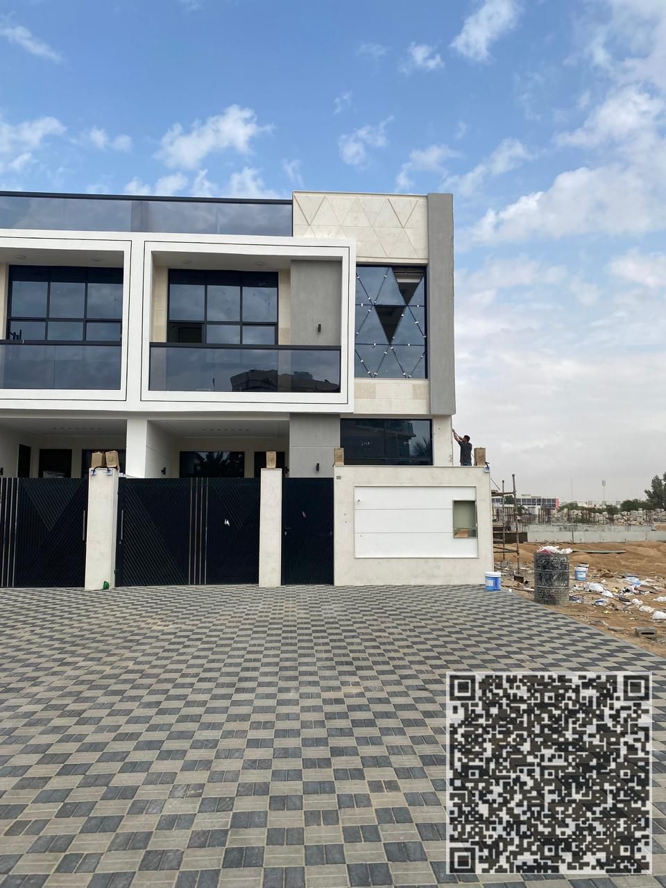 BRAND NEW SPECIOUS BEAUTIFUL 5 MASTER BEDROOMS TOWN HOUSE VILLA AVAILBLE FOR SALE IN AL YASMEEN AJMAN