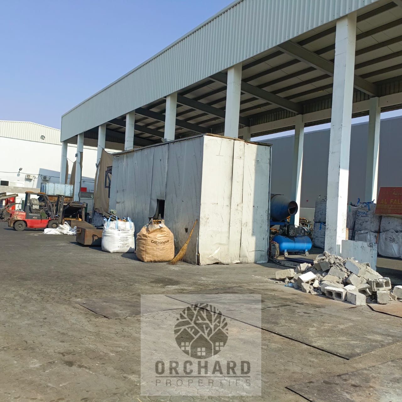 Ready to Move/ prime location/Good power/ Manufacturing