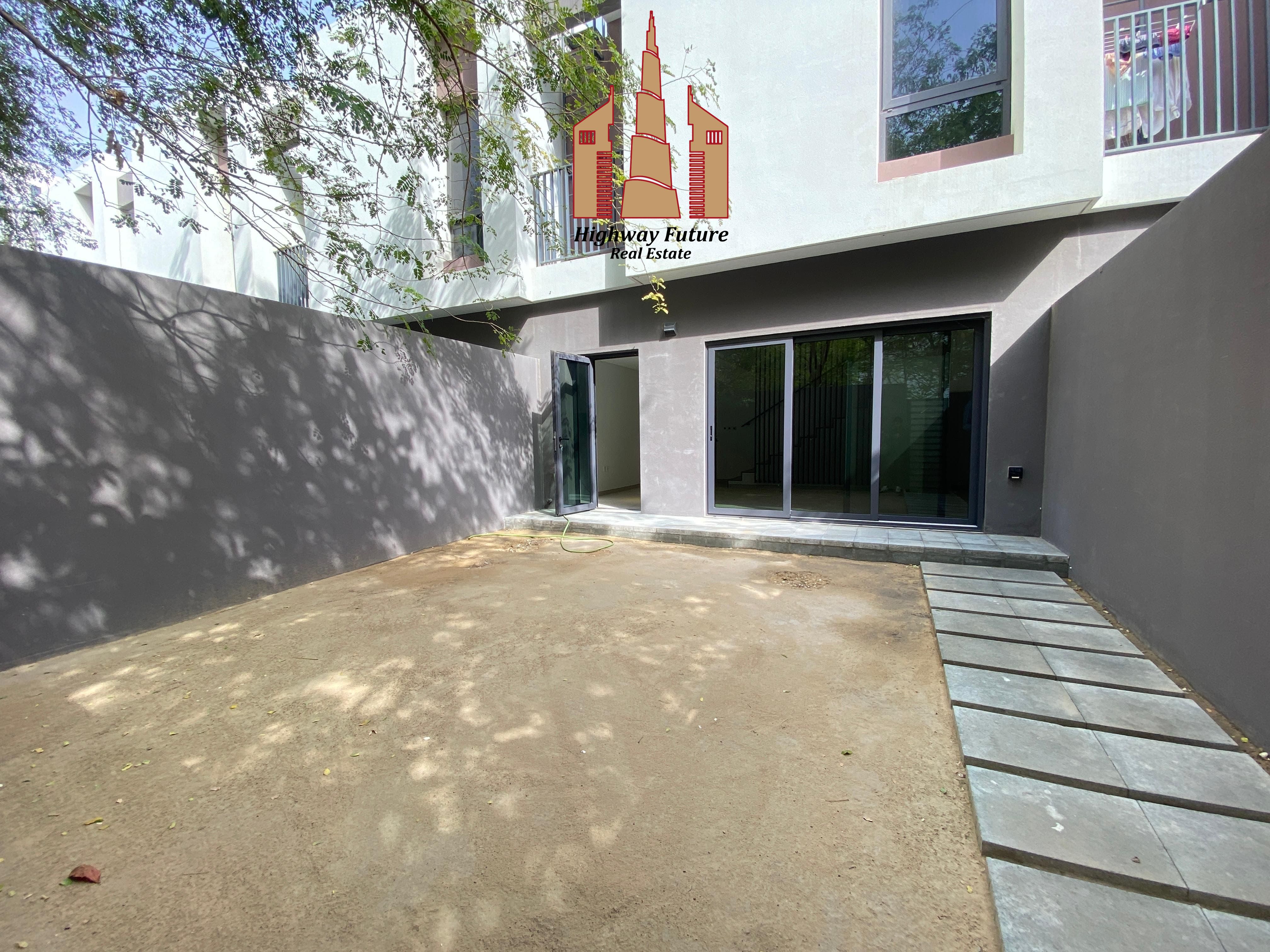 Modern Luxurious 2bhk Town Hosue + Maid Room + Balcony in Sarab community