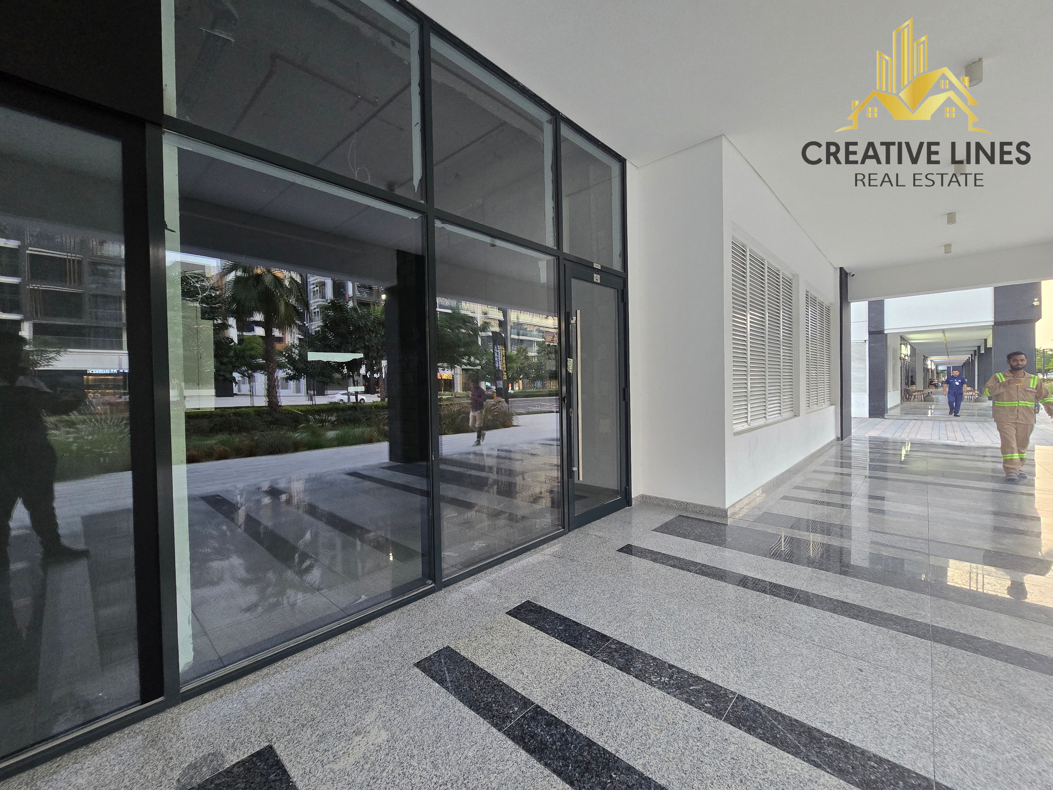 F&B Shop || Boulevard Facing || Chiller Free