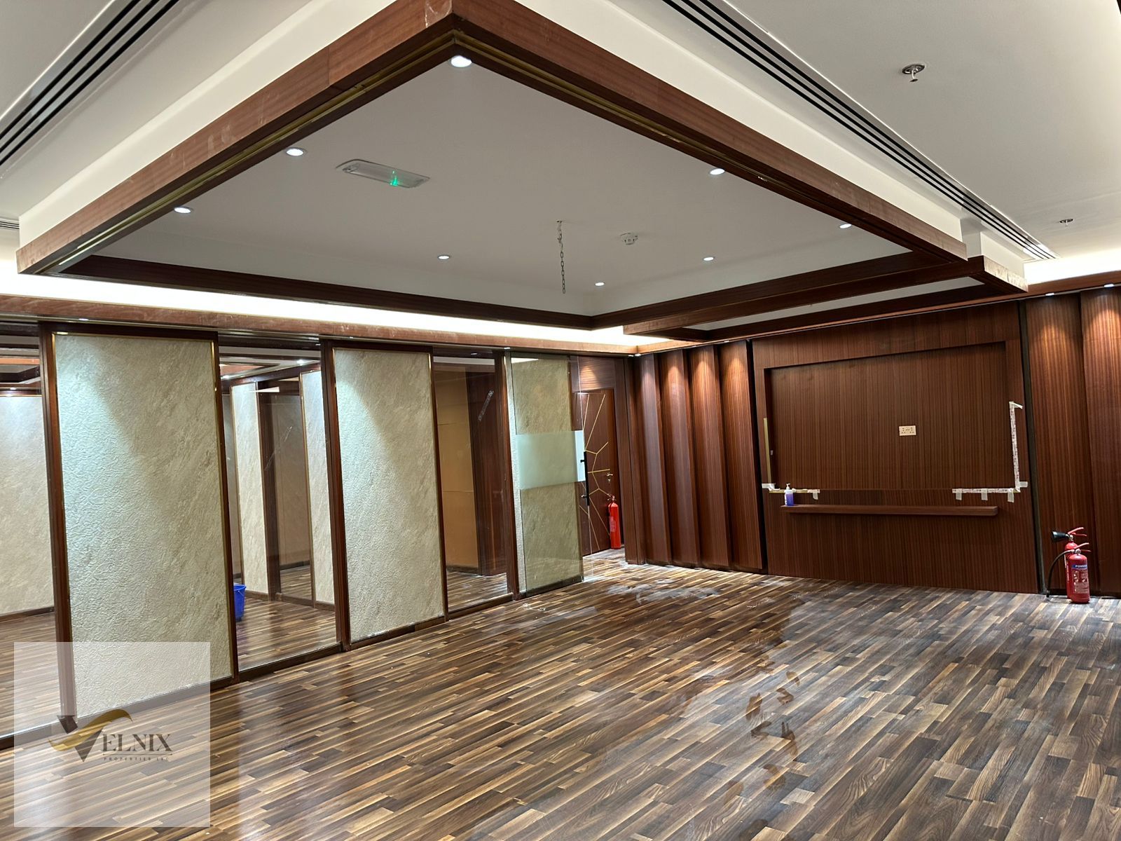 4-Parking Spaces | Fully Fitted I Close to Metro Station | Multiple Cheques