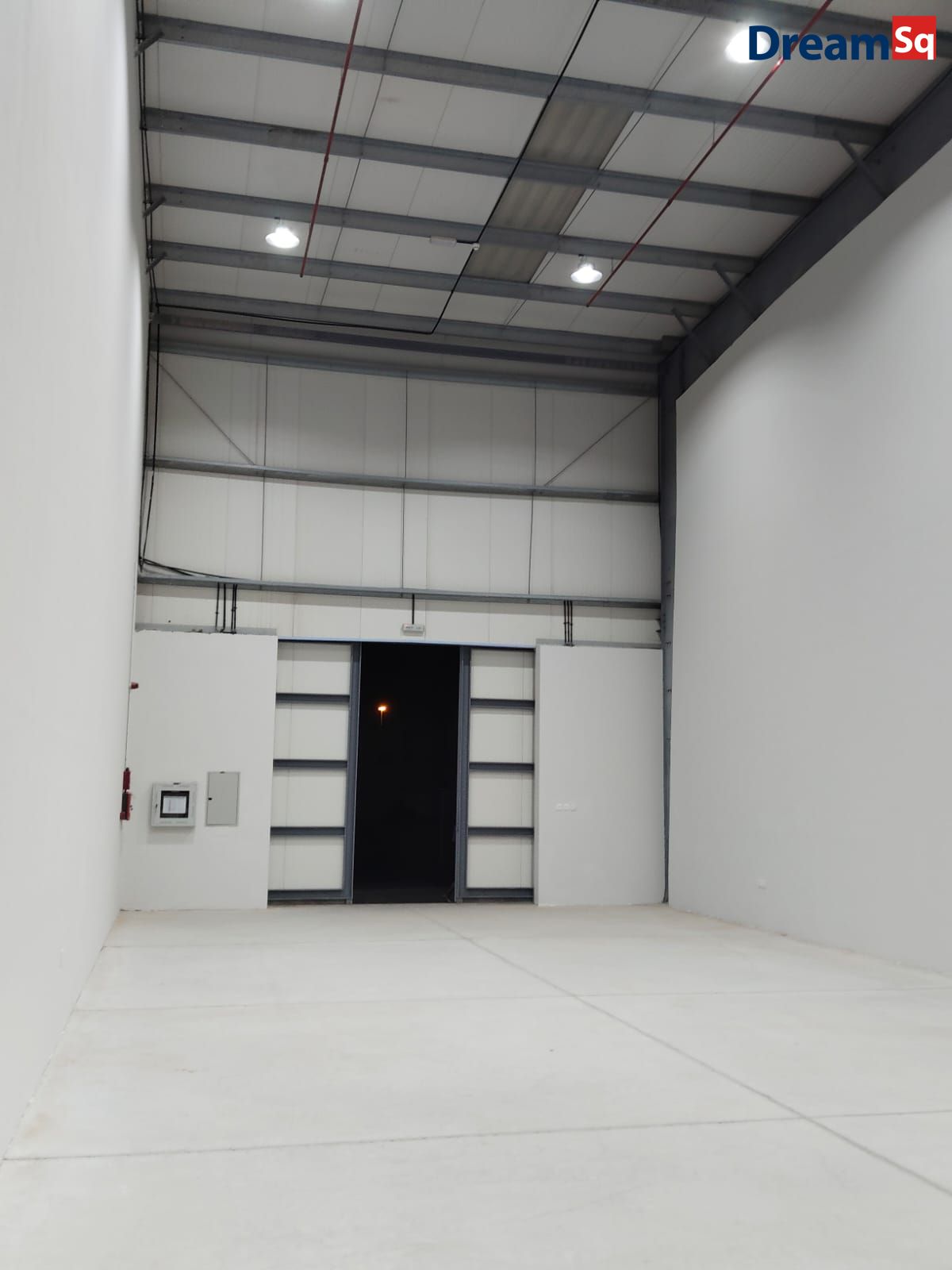 Brand New High Ceiling Warehouse in Al Ttay Al Khawaneej