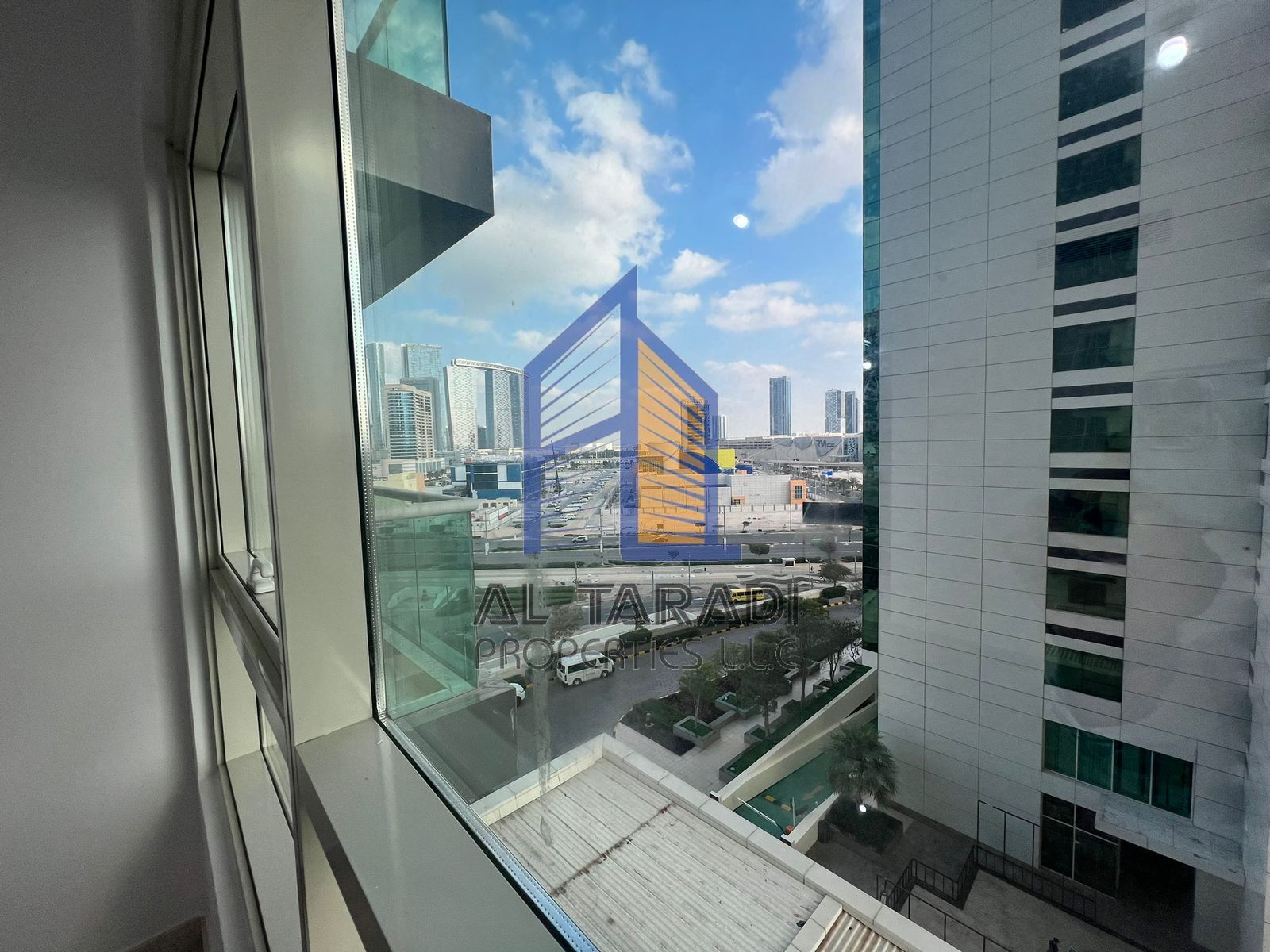 Stunning 1 bedroom Apartment |I Best Deal II Upcoming. .