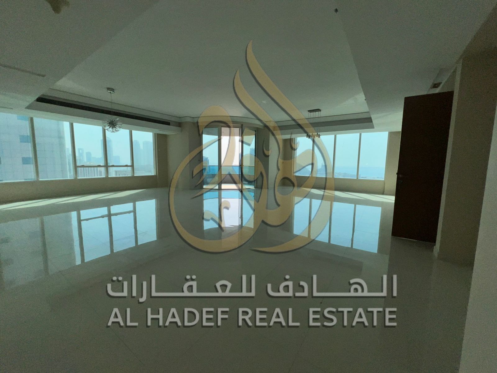 Luxury apartment for rent or sale in Al Majaz 3 - 3 bedrooms and a living room with maid's room and laundry room, full sea view, free gym and swimming