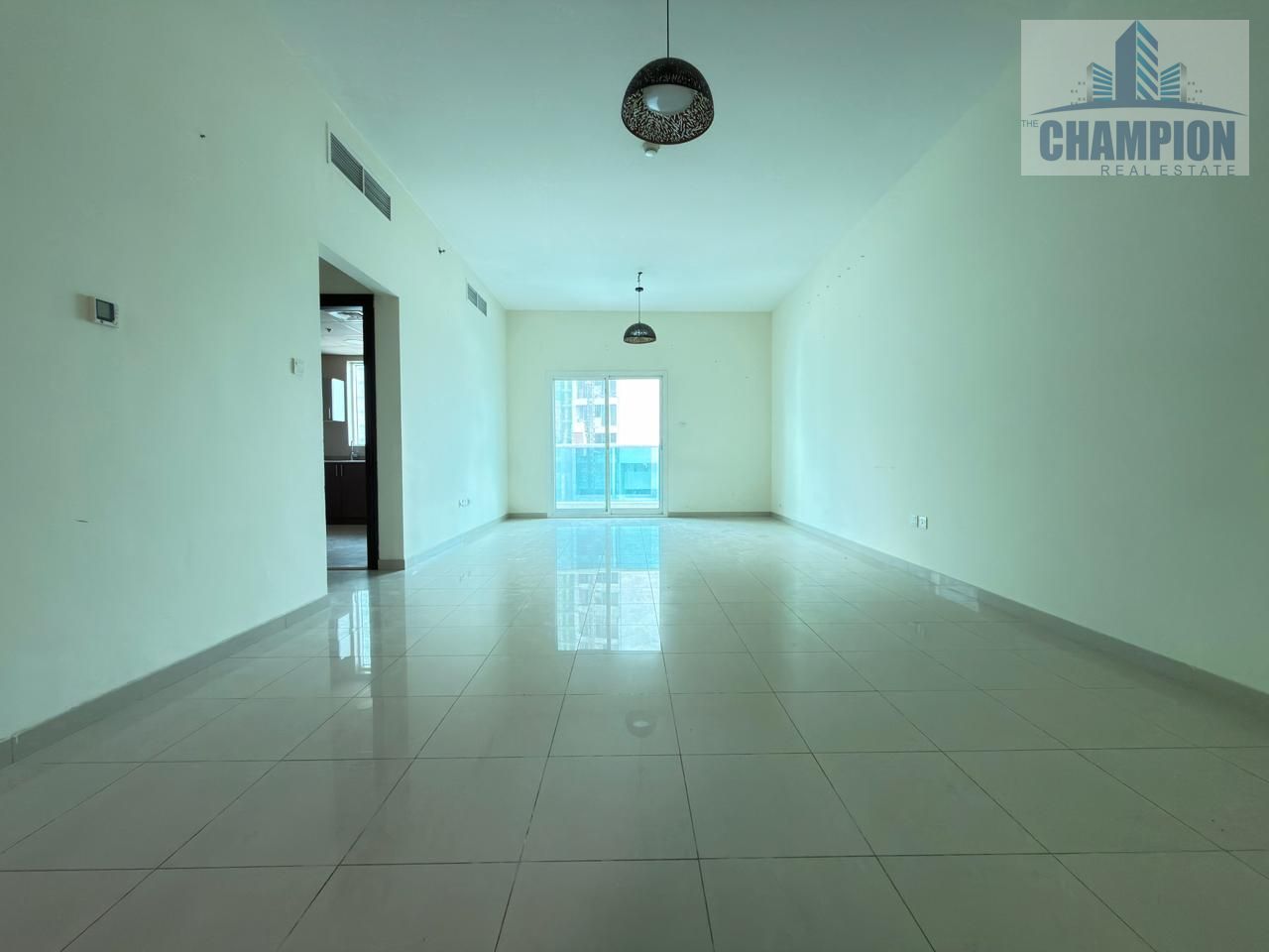 *Lavish 2B with Maid room | Prime Location | All facilities Near To Exit