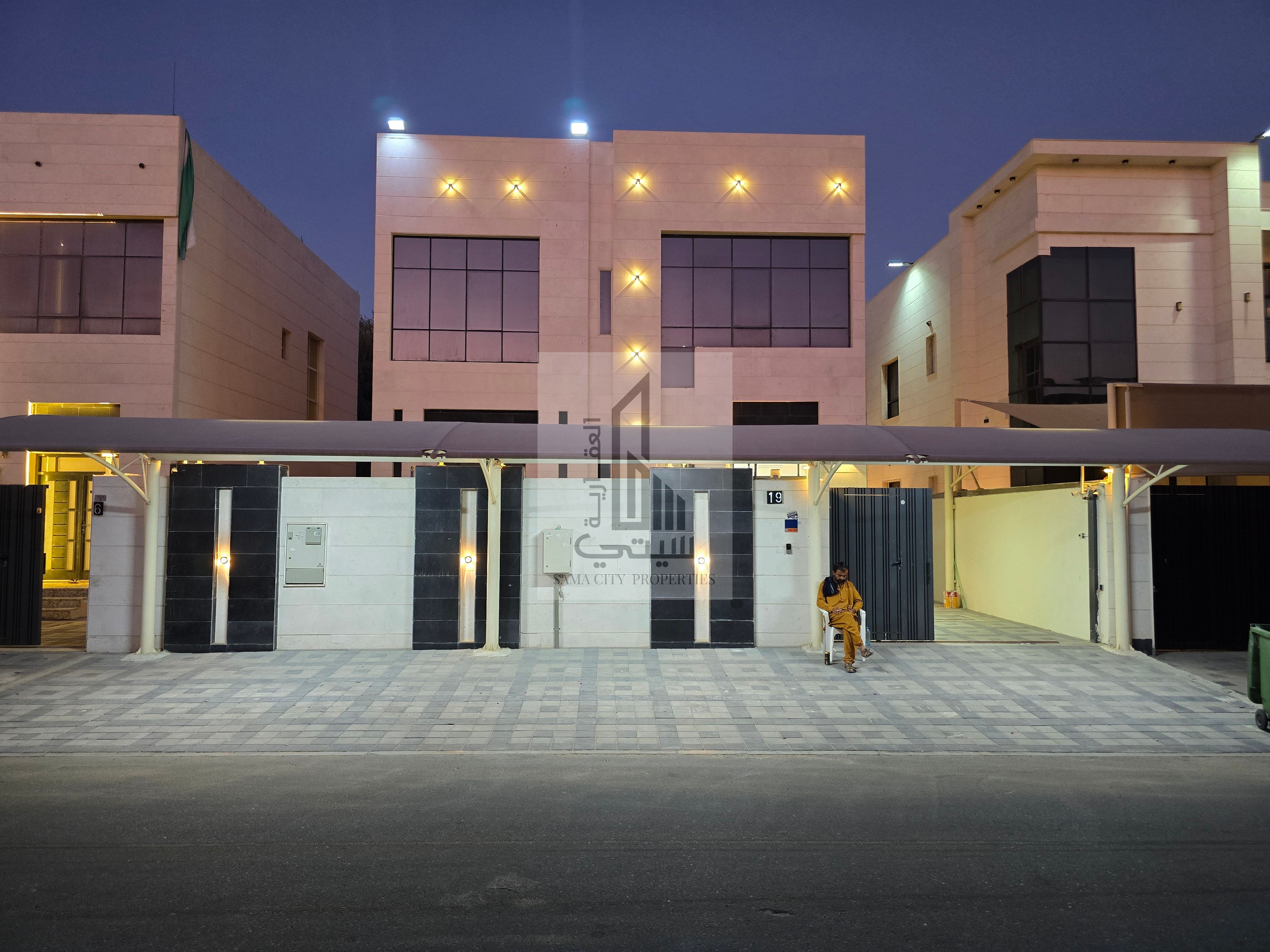 Ready to live with water, electricity and air conditioners