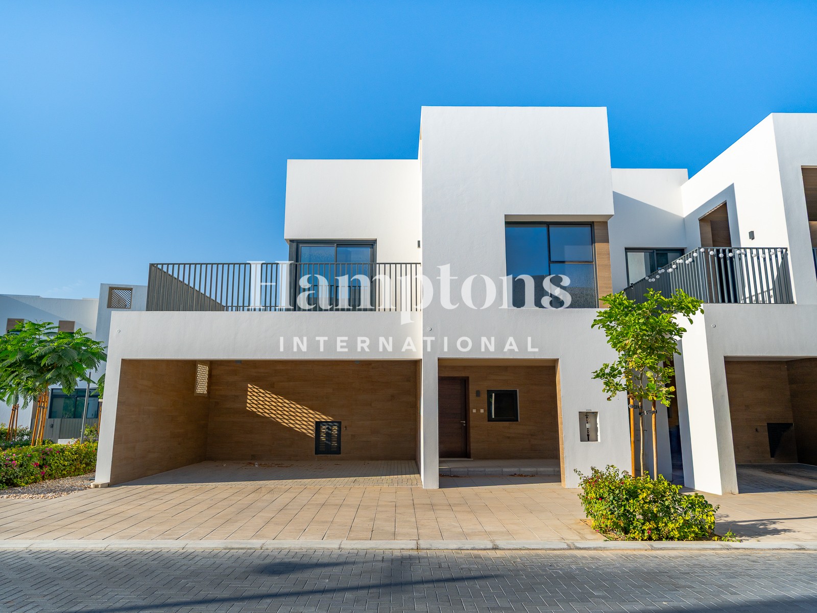 Corner Duplex | Next To Park | Private - Bright