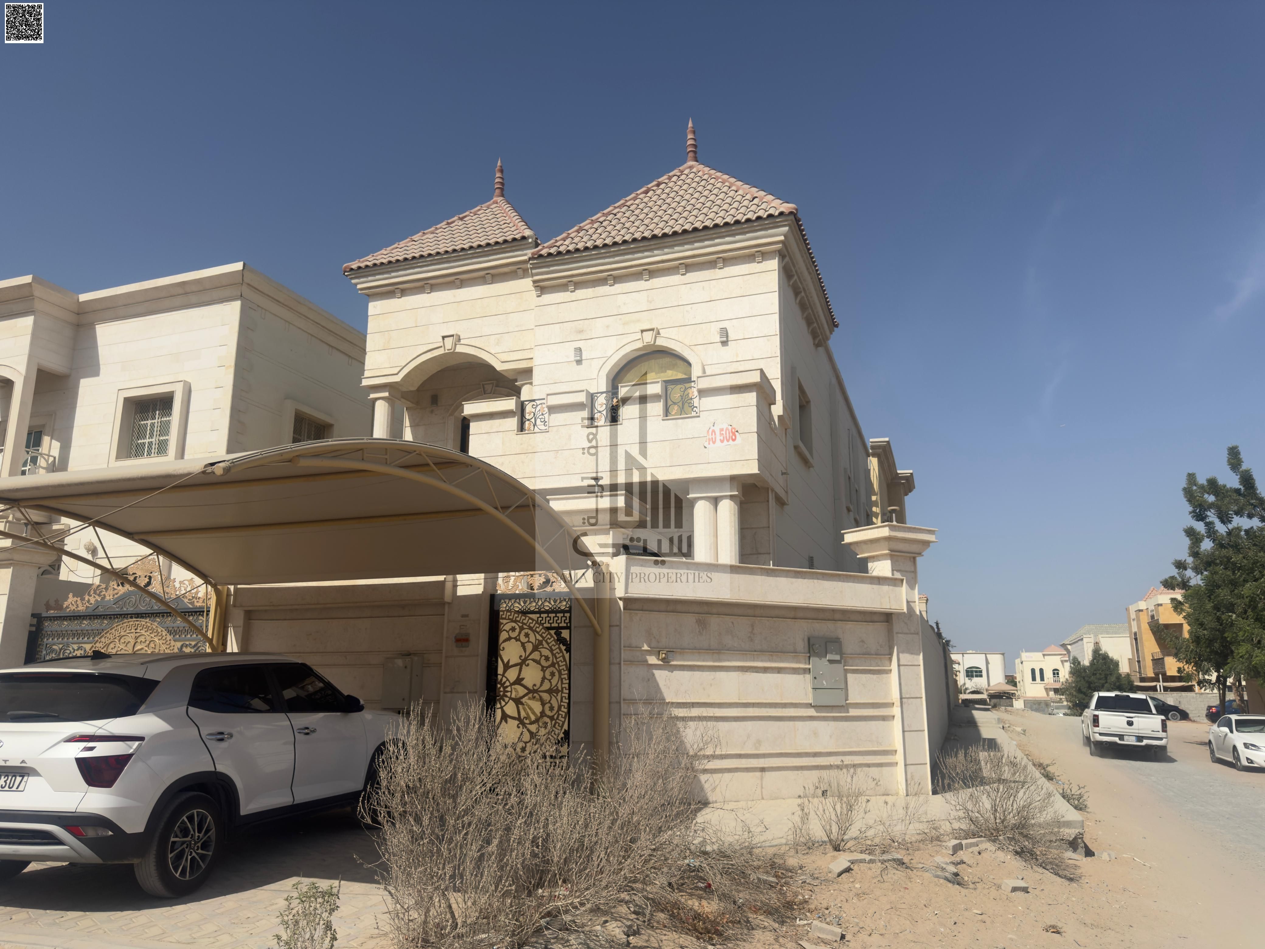 Luxury villa for sale, electricity and water included, prime location
