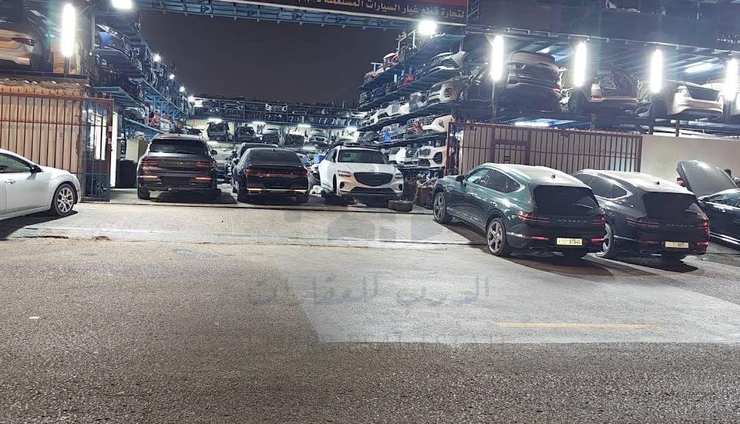 For Sale in Block 6 in the scrap yard- built-up and leased land - Sajaa