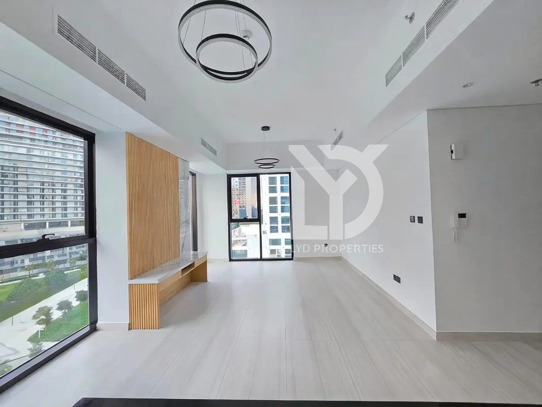 Live in Style | Elegant 3 BHK | Prime Business Bay@185000/-