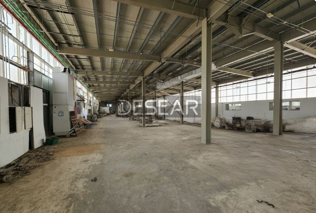 Warehouse + Office | 1800 kW | 6 mtrs | 30+ Prkgs
