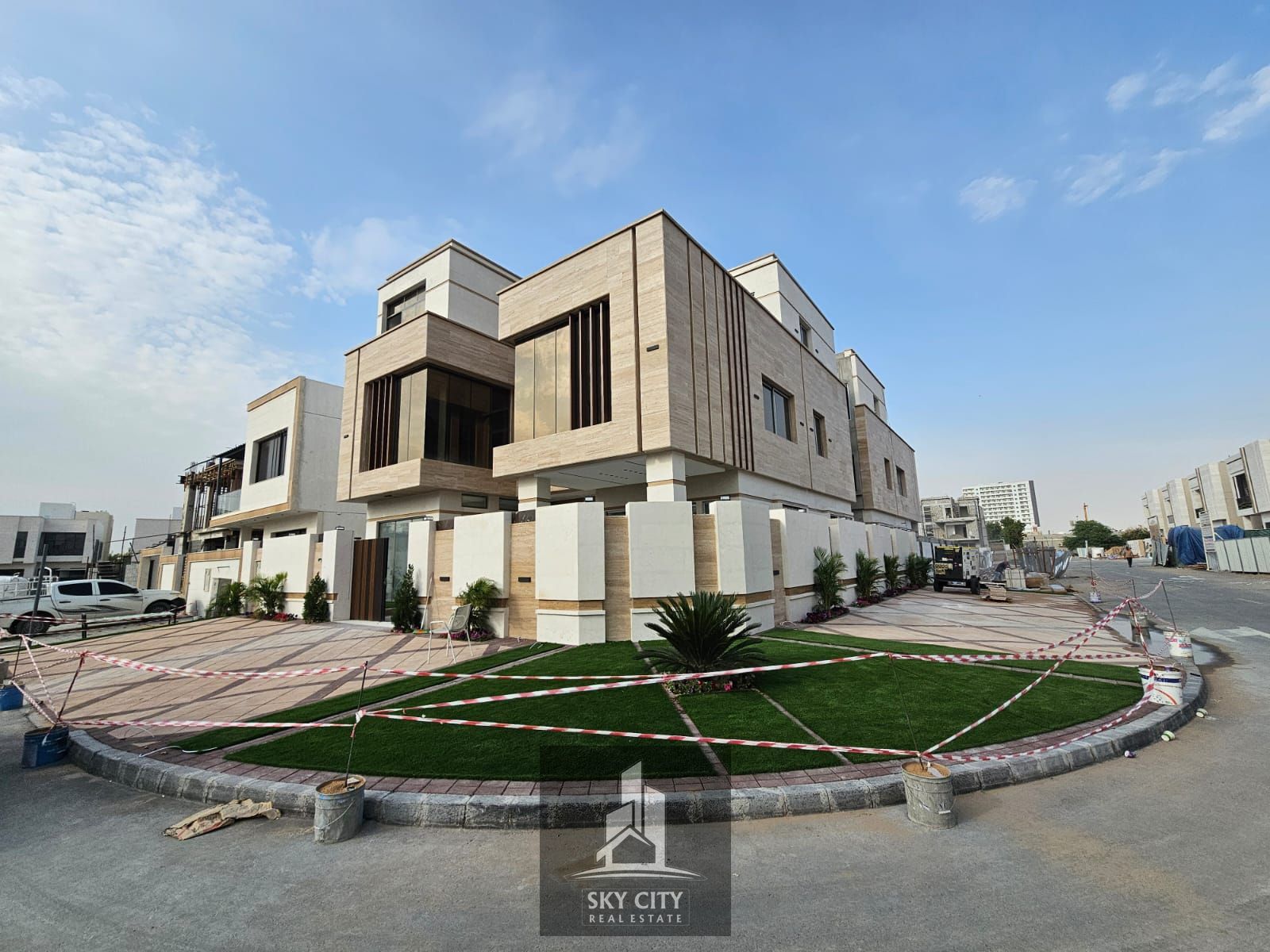 Luxury villa with a modern design, high-end finishes, a garden, a private pool, an elevator, and central air conditioning. Price includes registration