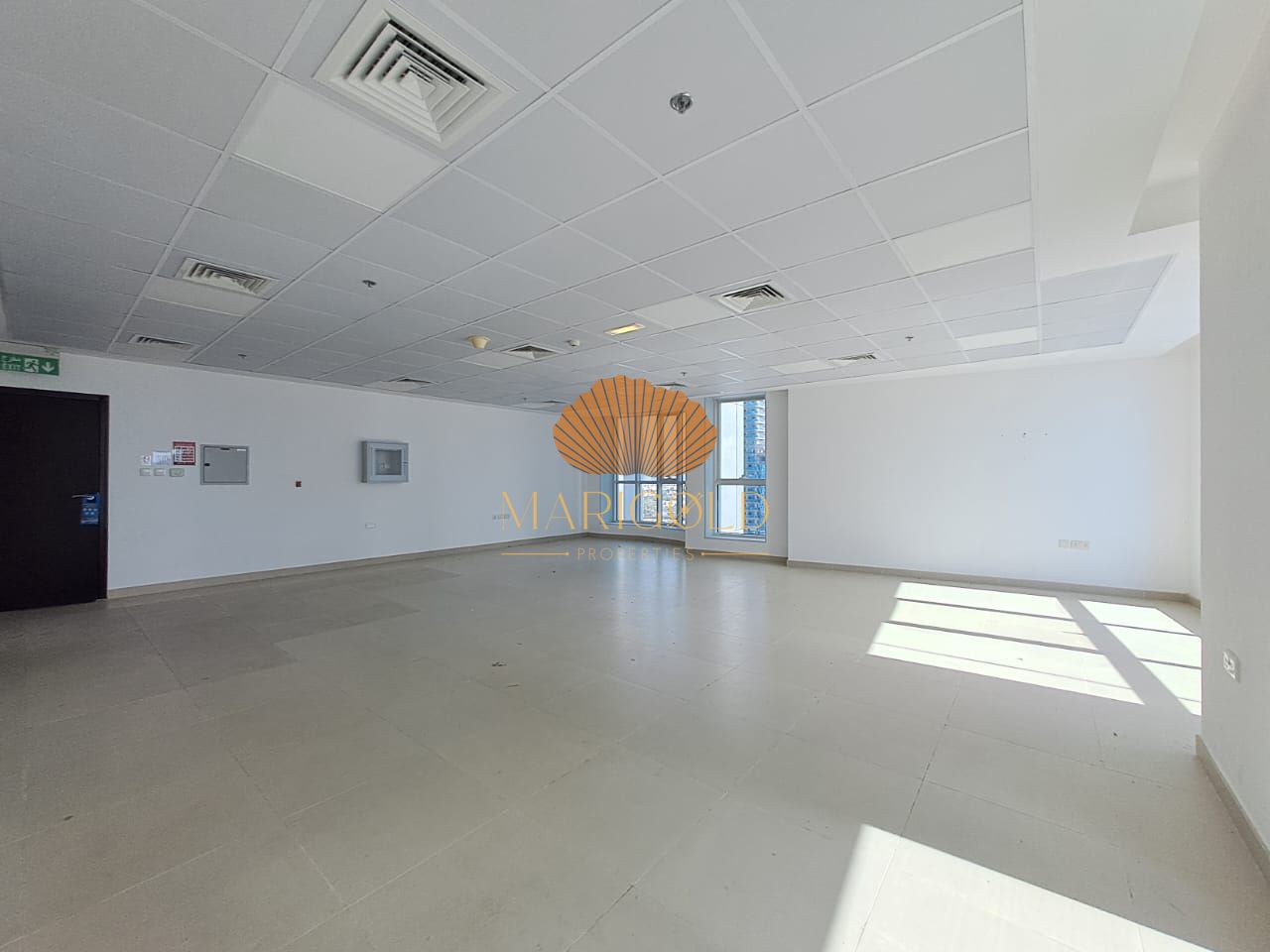 RENTED | OPEN LAYOUT | GOOD BUILDING