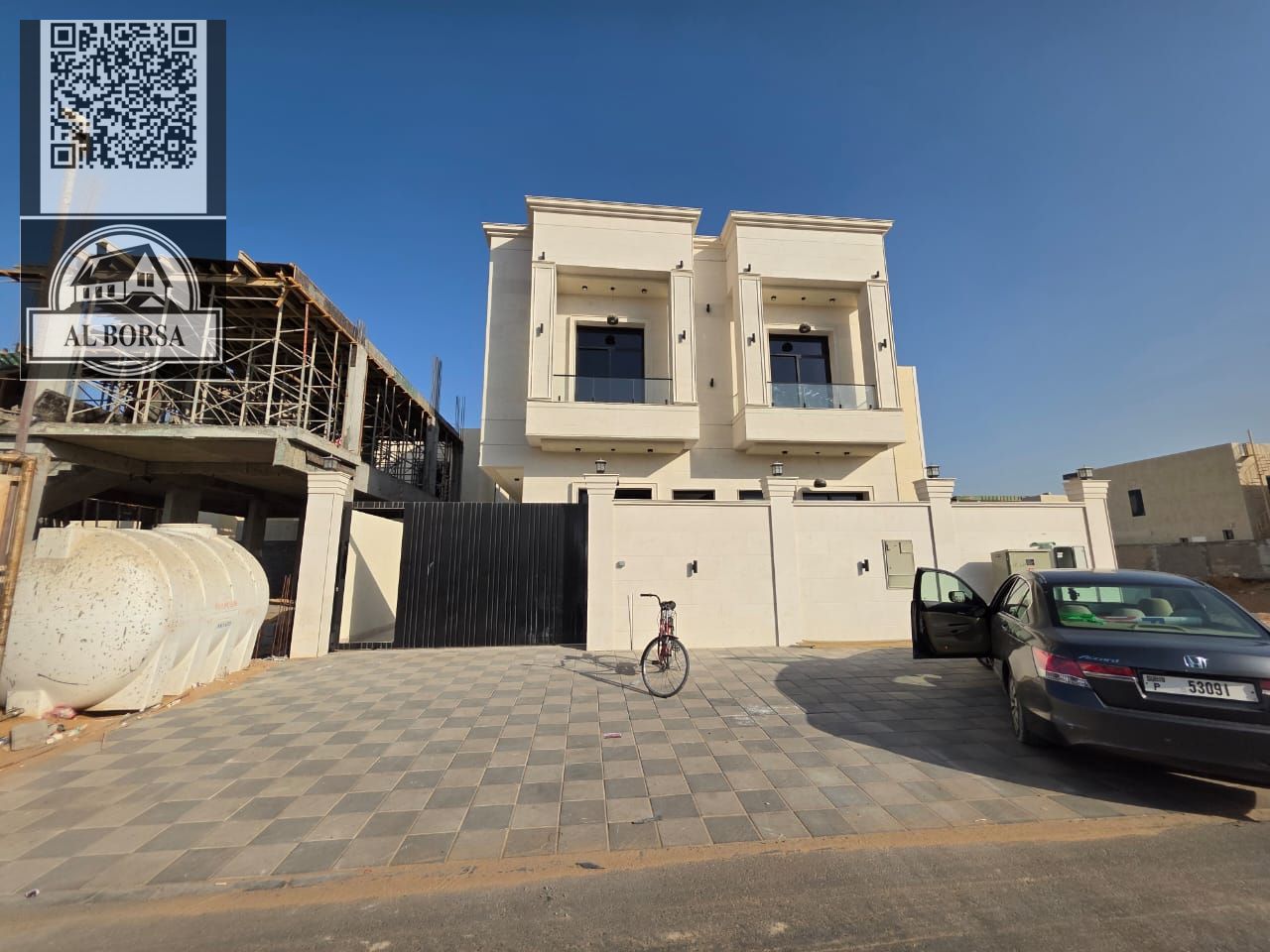 For rent a villa in Al Helio 2 in Ajman, 6 master bedrooms, a majlis, a hall, a maid's room, and a store
