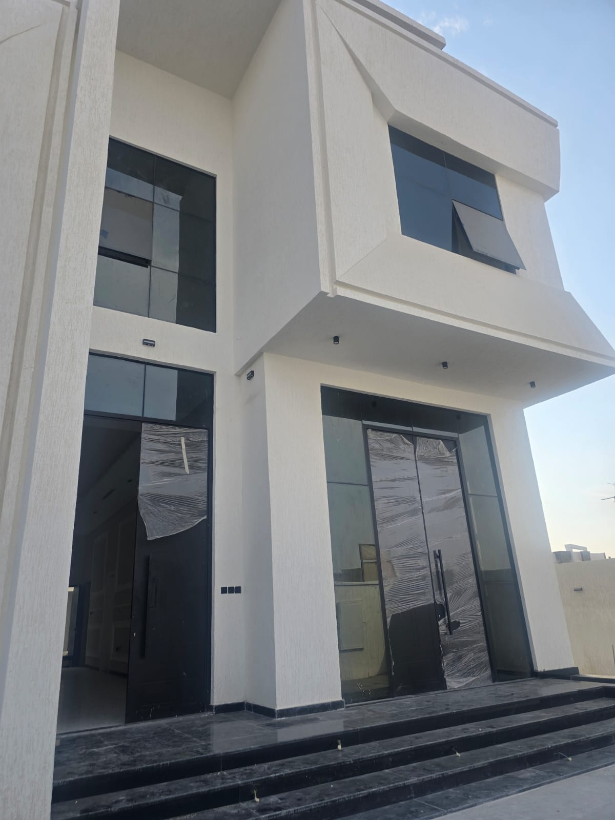Luxury villa for sale in Al Hooshi area – Super Deluxe finishing