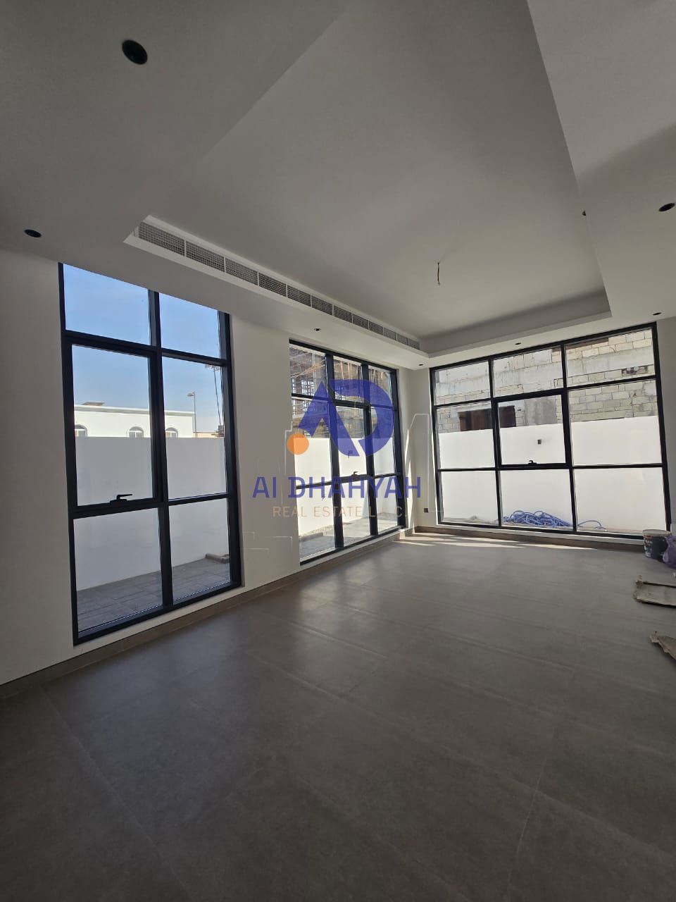 For Sale: Luxury Villa in Hoshi Area – High-Quality Finishes Land Area: 3,150 sq. ft. Built-up Area: 2,600 sq. ft. Layout: Two floors (Ground + First) Ground Floor: • Living hall with bathroom • Majlis with bathroom • Kitchen First Floor: • 4 mast