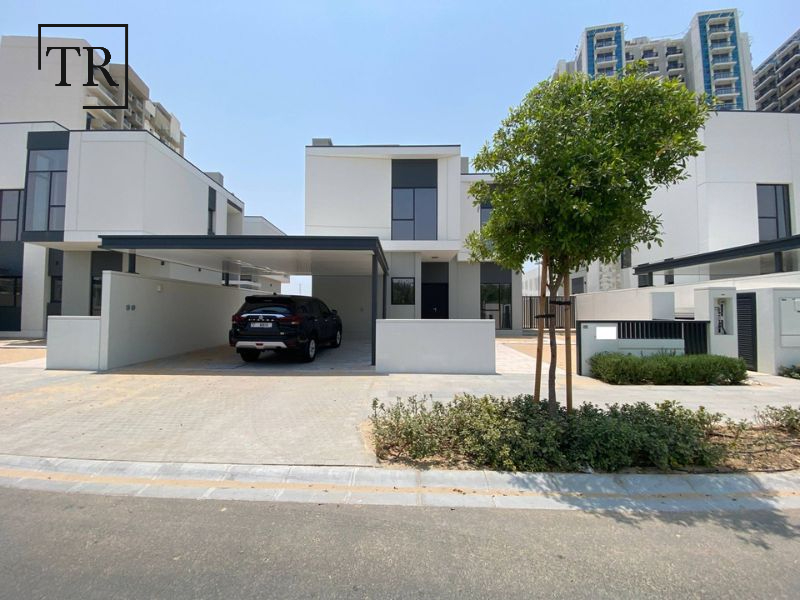Community Views | Middle Unit | Spacious Layout