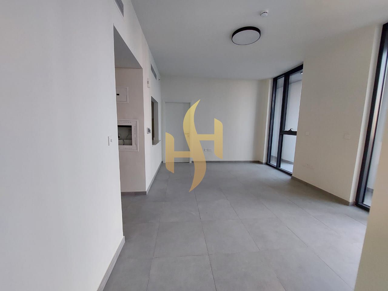 READY UNIT l BIG SIZE l SMART HOME lGOOD LOCATION-VIEW SWIMMING POOL