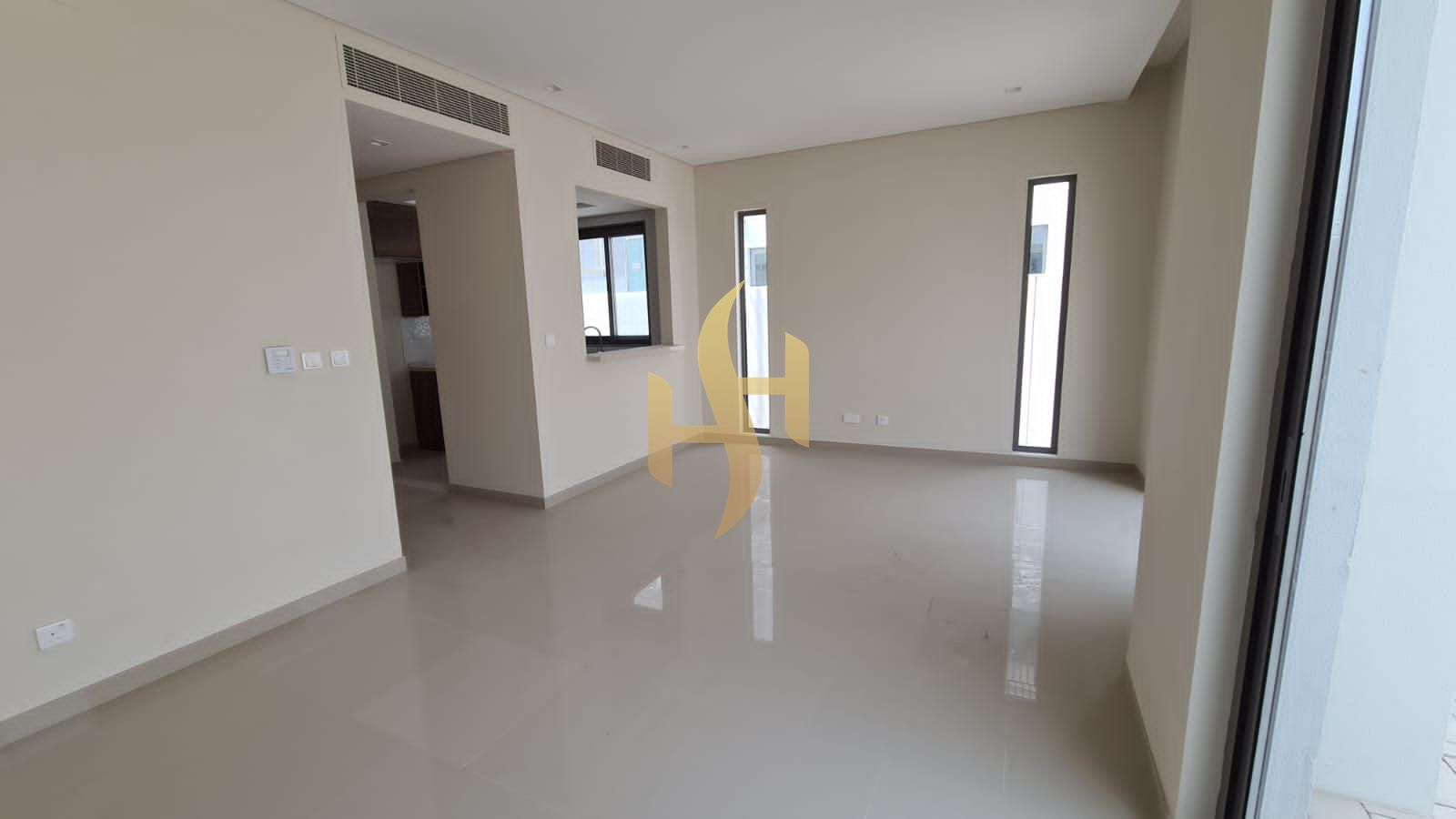 READY TO MOVE IN l BIG SIZE lGOOD LOCATION-FREEHOLD