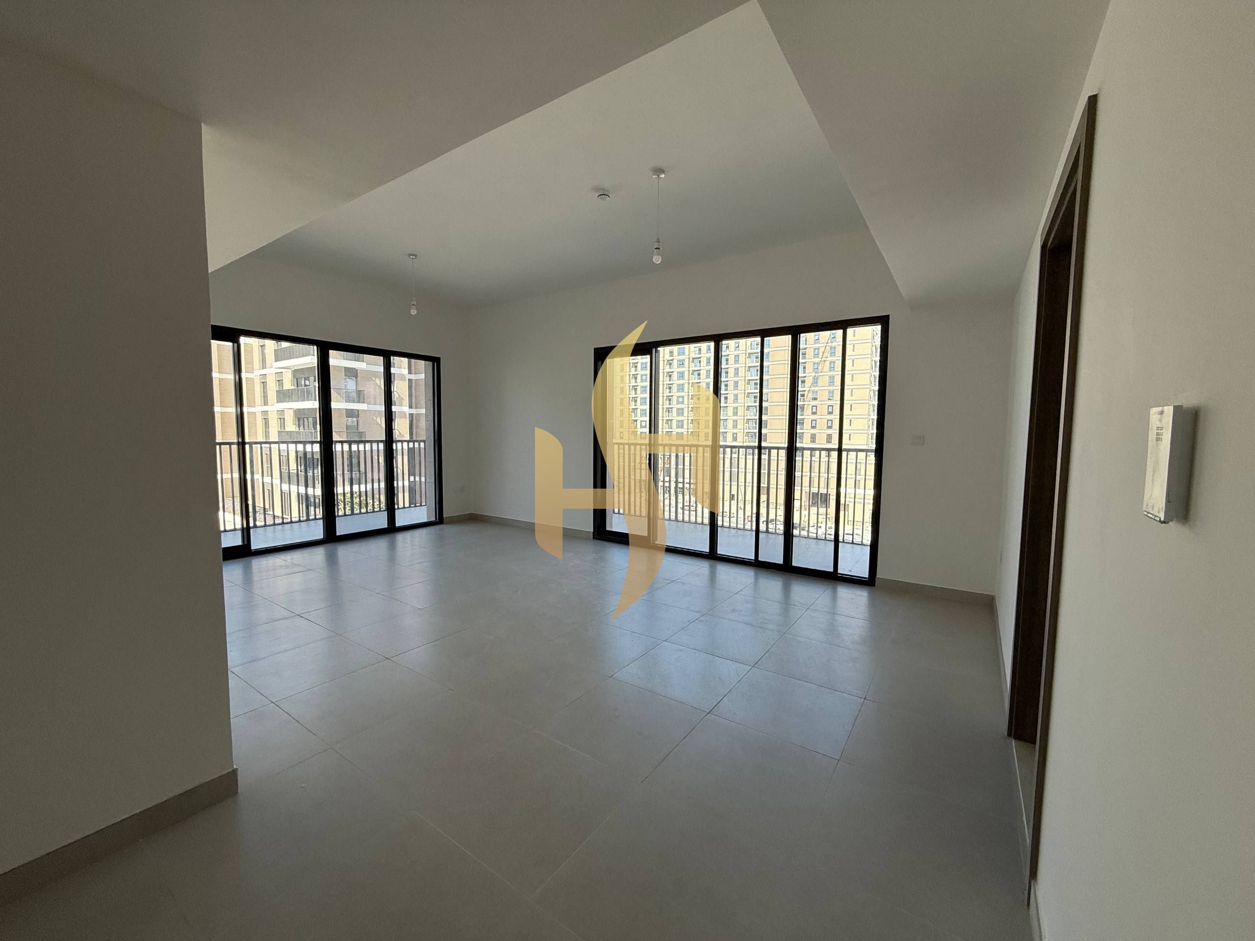 BEST LAYOUT // BRAND NEW // SWIMMING POOL VIEW
