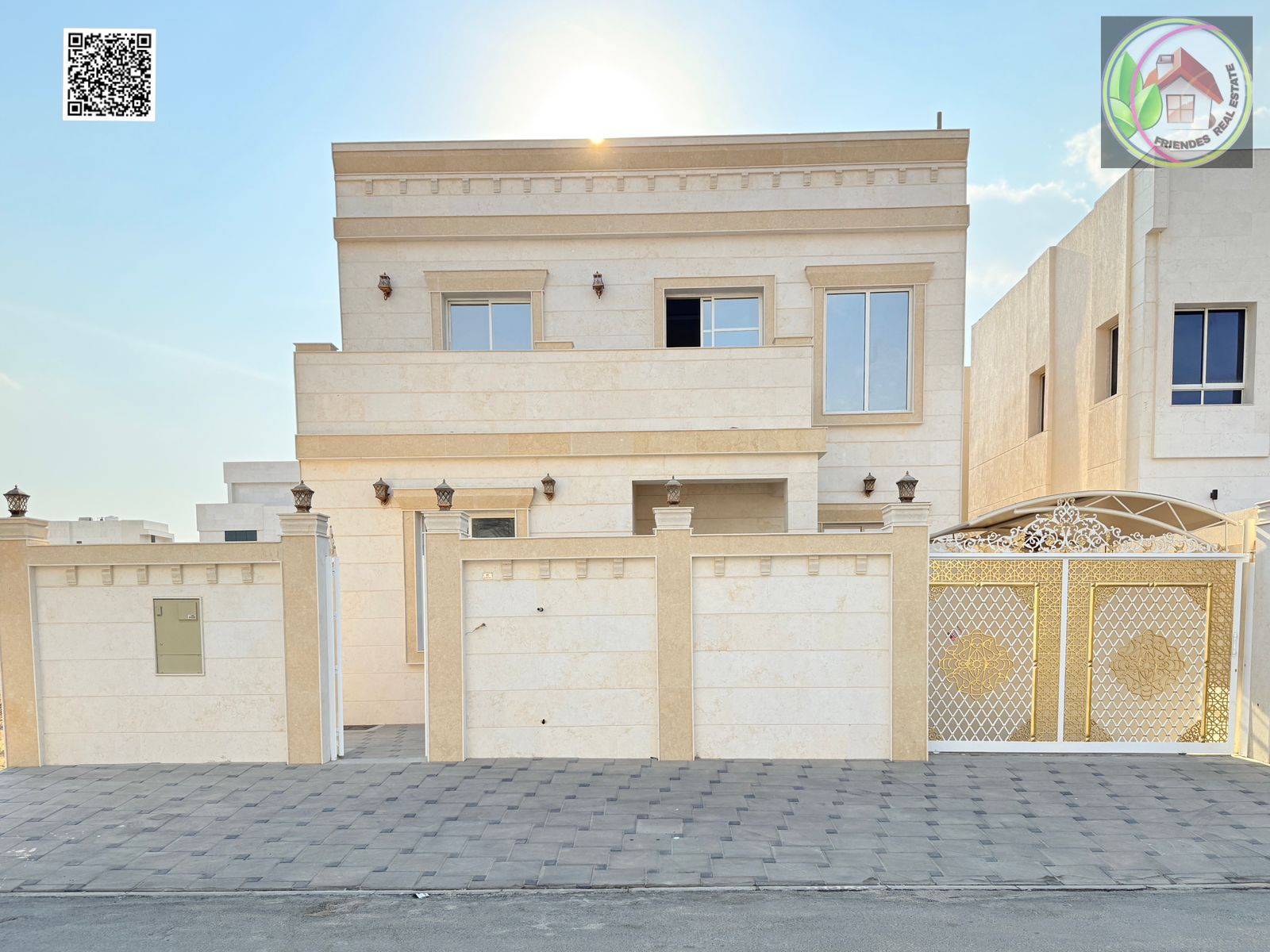 Two-story villa at an attractive price, 4 master bedrooms, prime location off Sheikh Mohammed Bin Zayed Road, freehold ownership for all nationalities