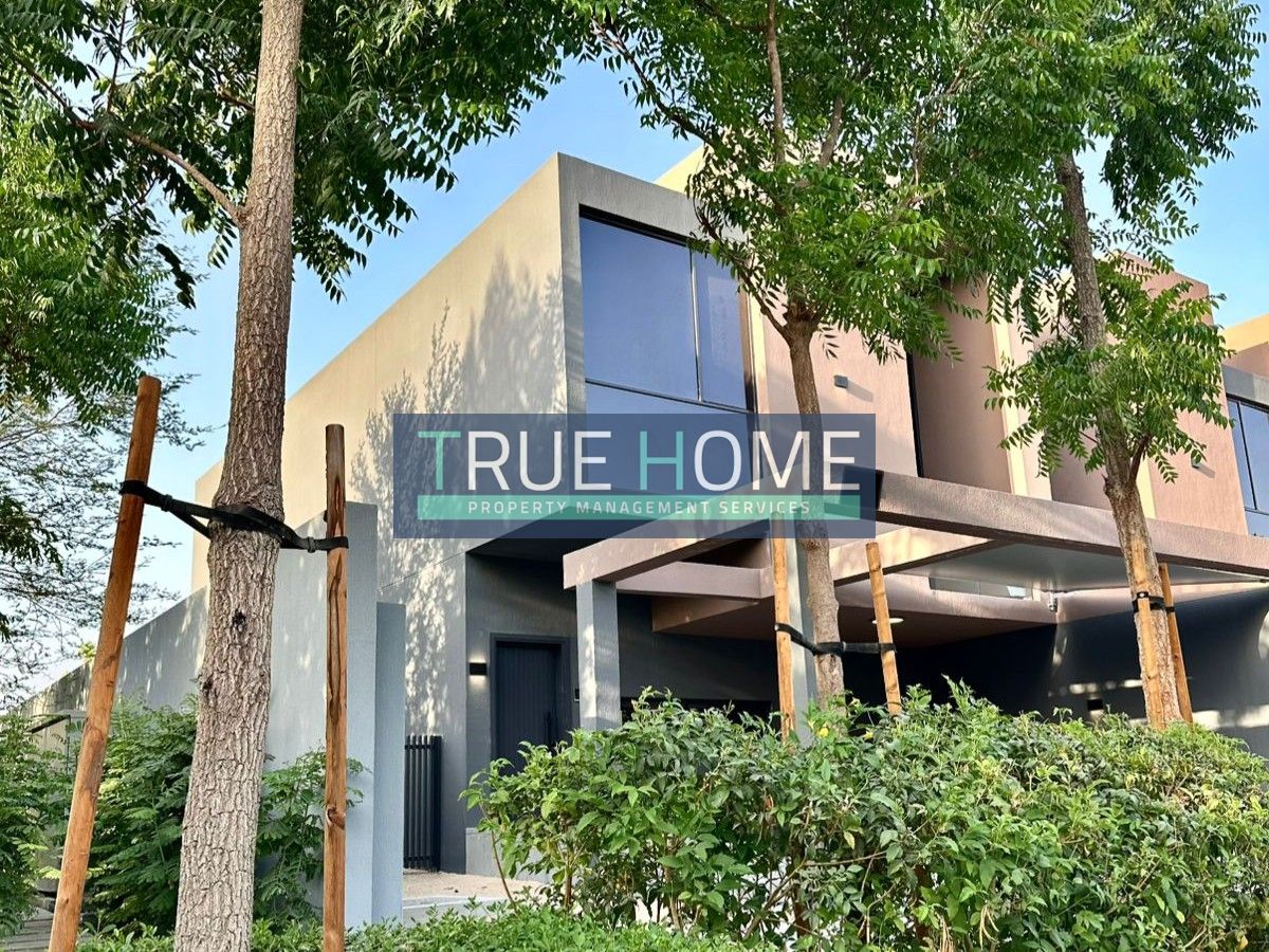 Luxury Corner Townhouse with Green Views and Full Privacy in Masaar – Robinia