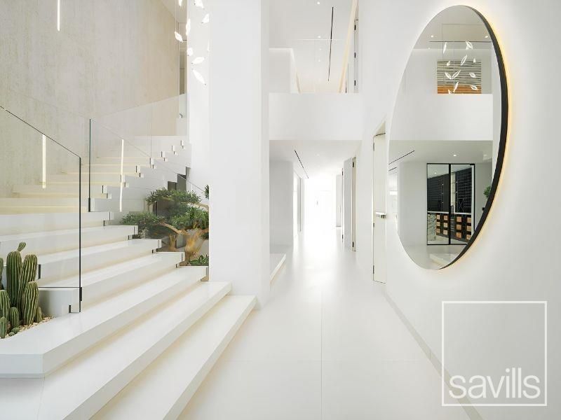 Luxury Villa |Furnished | Infinity Pool |Lake View