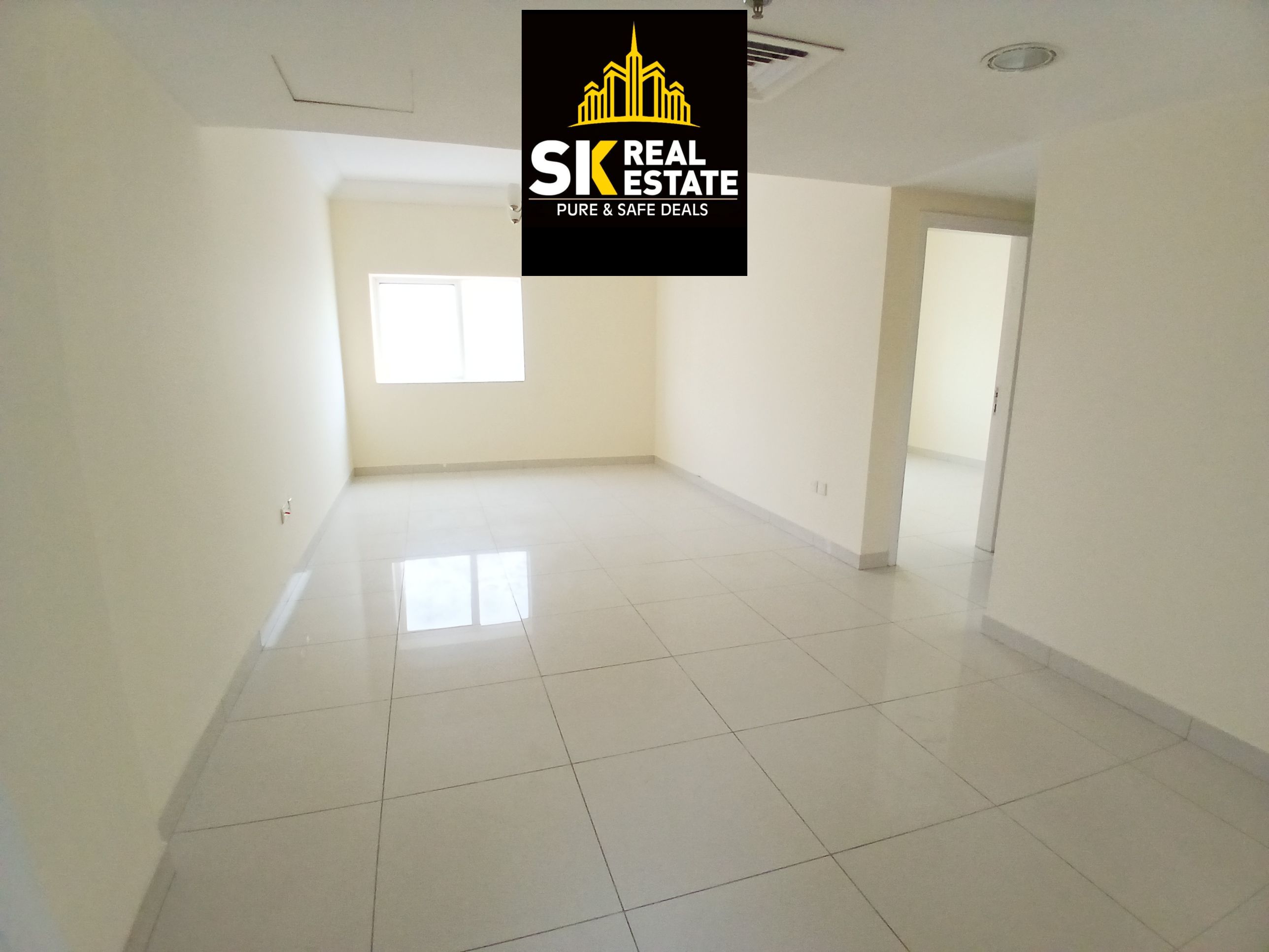 HOT OFFER _ READY TO MOVE _ PRIME LOCATION 2 BHK IN 42K IN 4 CHQS _ GYM FREE