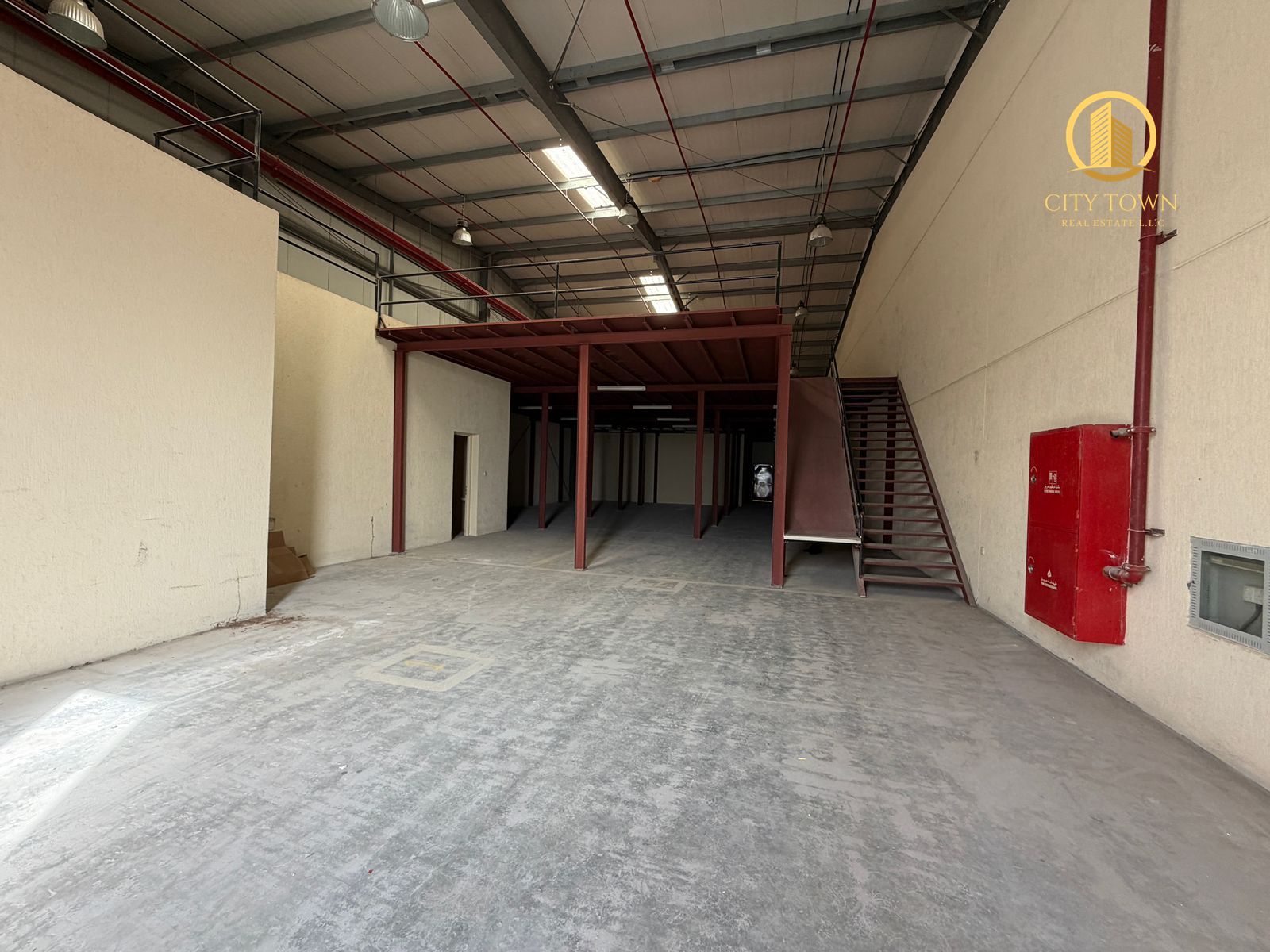 Spacious 5000 sqft warehouse with mezzanine 14 KV electricity power/ al sajja area sharjah