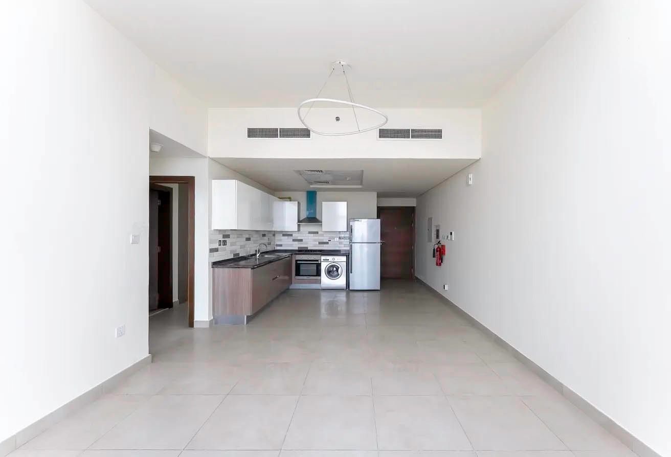 Unfurnished | Ready To Move | Free Chiller