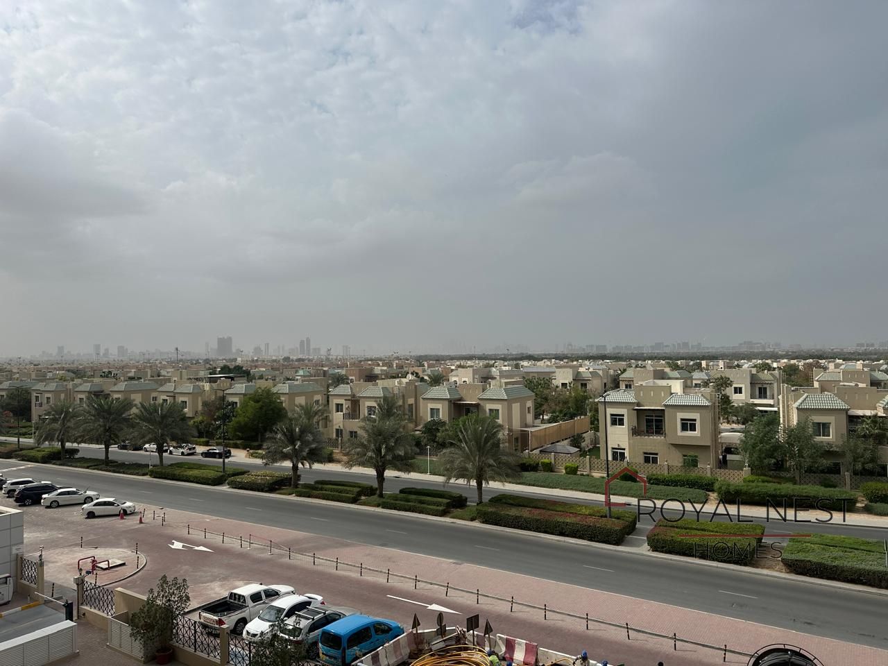 Spacious Unit | Burj Khalifa View | Closed Kitchen