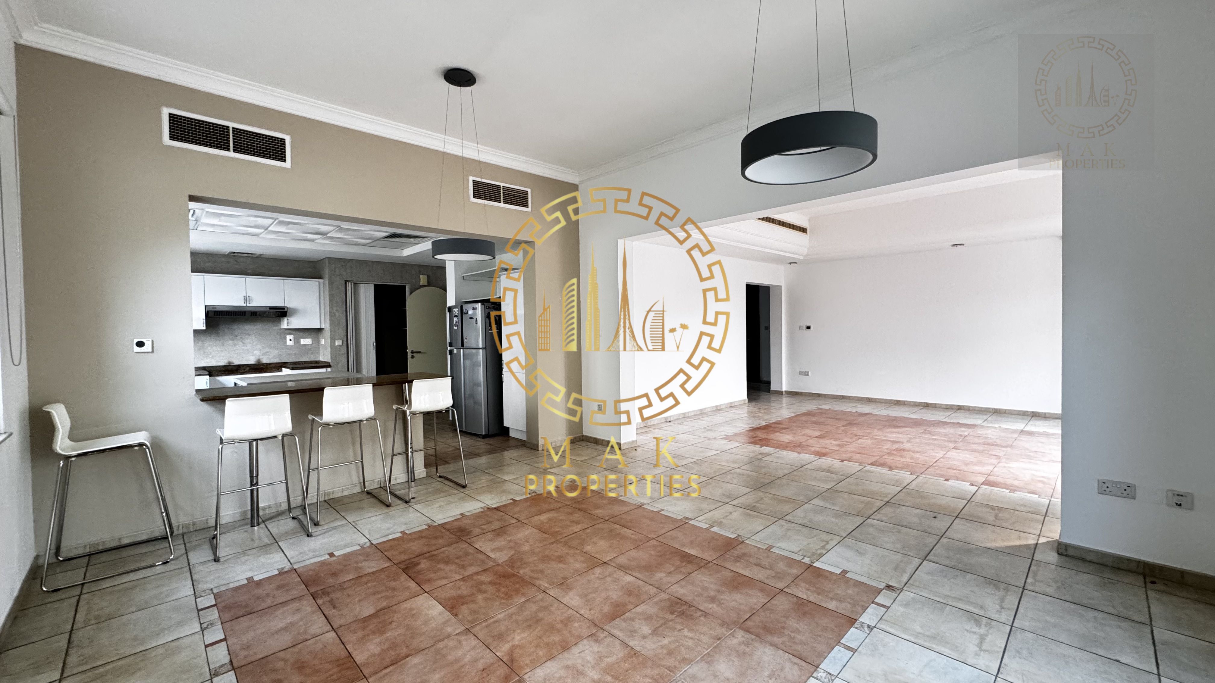 Beautiful 5 Bedroom Corner Villa with Private Pool
