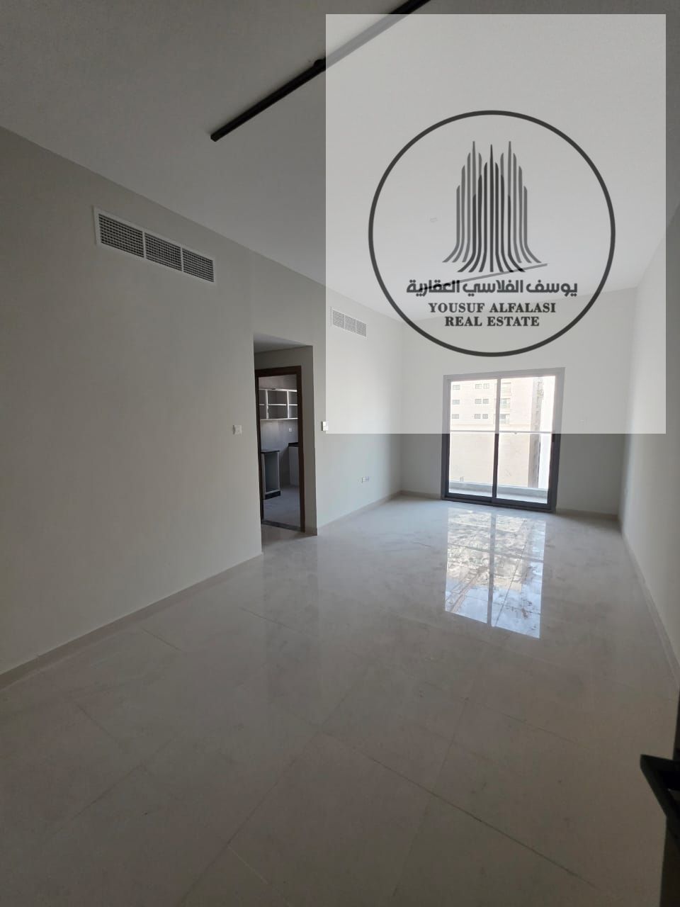 Apartment in Al Nuaimiya 1 area, 3 bedrooms, living room, 3 bathrooms, AED 65,000, payment in 4 checks