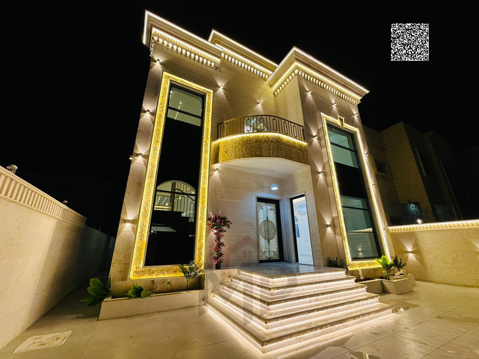 Villa in Al Muwaihat, large area, freehold ownership, includes air conditioning, electricity, and water, close to all services, freehold ownership for