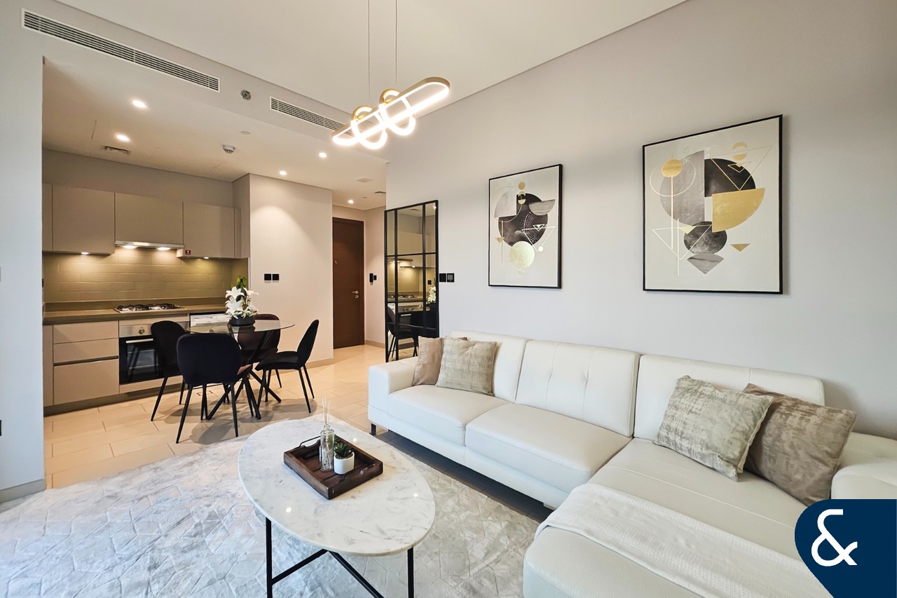 1 Bedroom | Furnished | Spacious Balcony