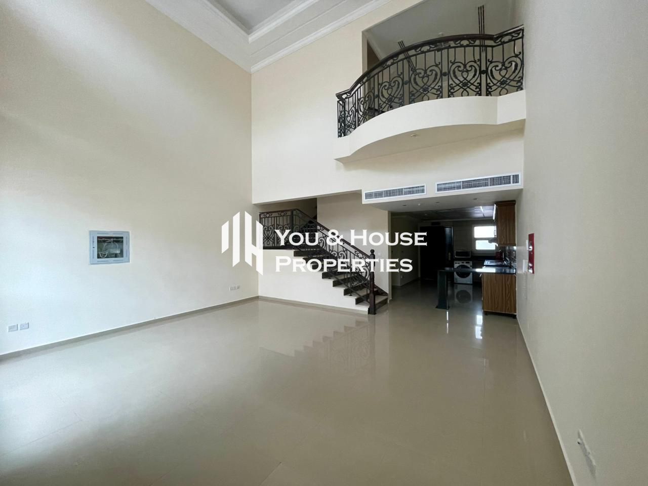 Modern 3-Bedroom Villa | With Fitted Kitchen I Stylish Finishes - Prime Location I 12 Cheques