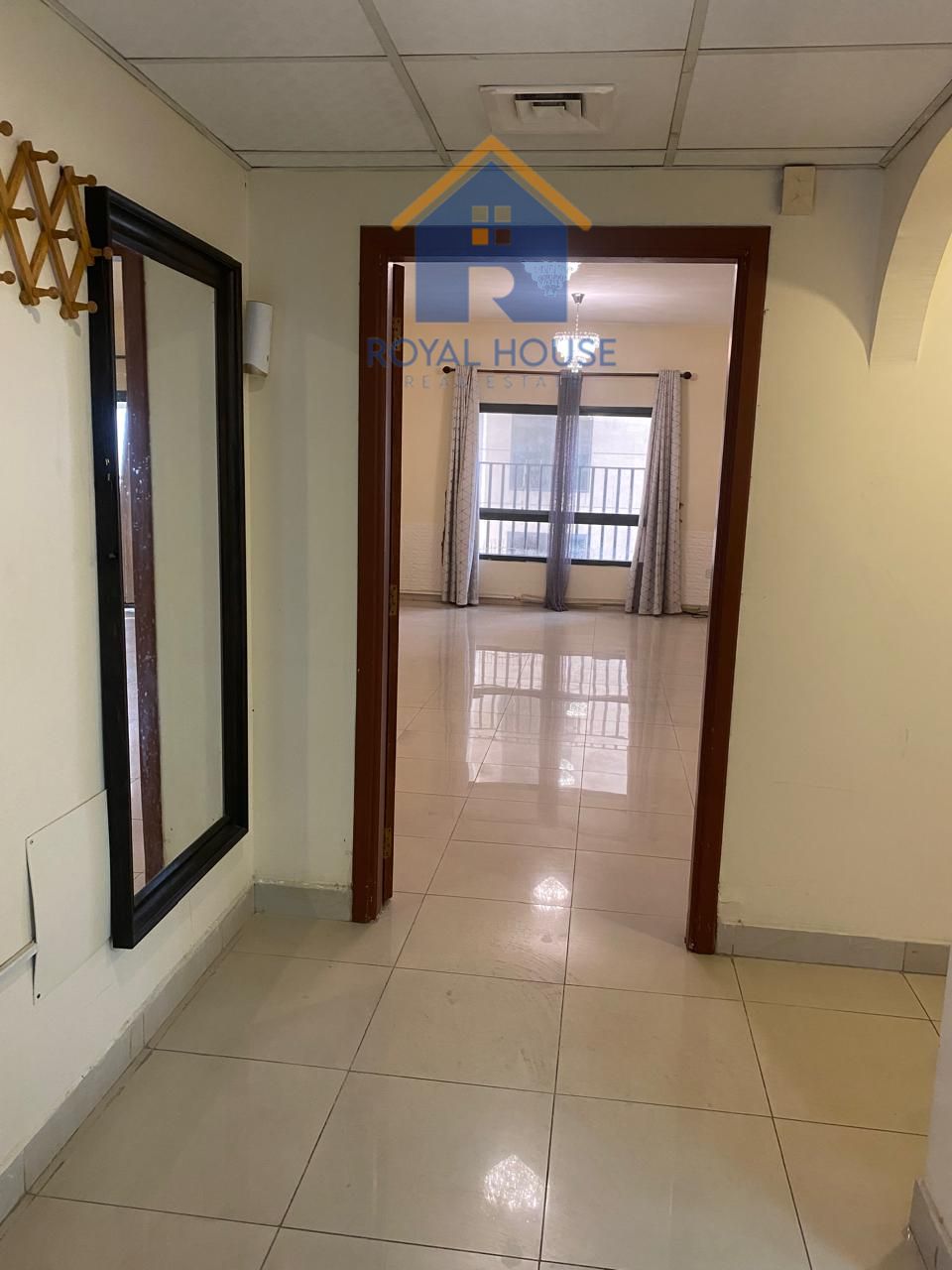 Charming 3 BR Apartment in Al Majaz 2 with Stunning Views