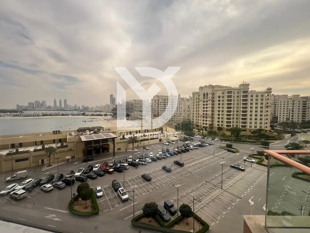 Beachside Living! 3 BHK in Palm Jumeirah | Move-In Ready | 350K