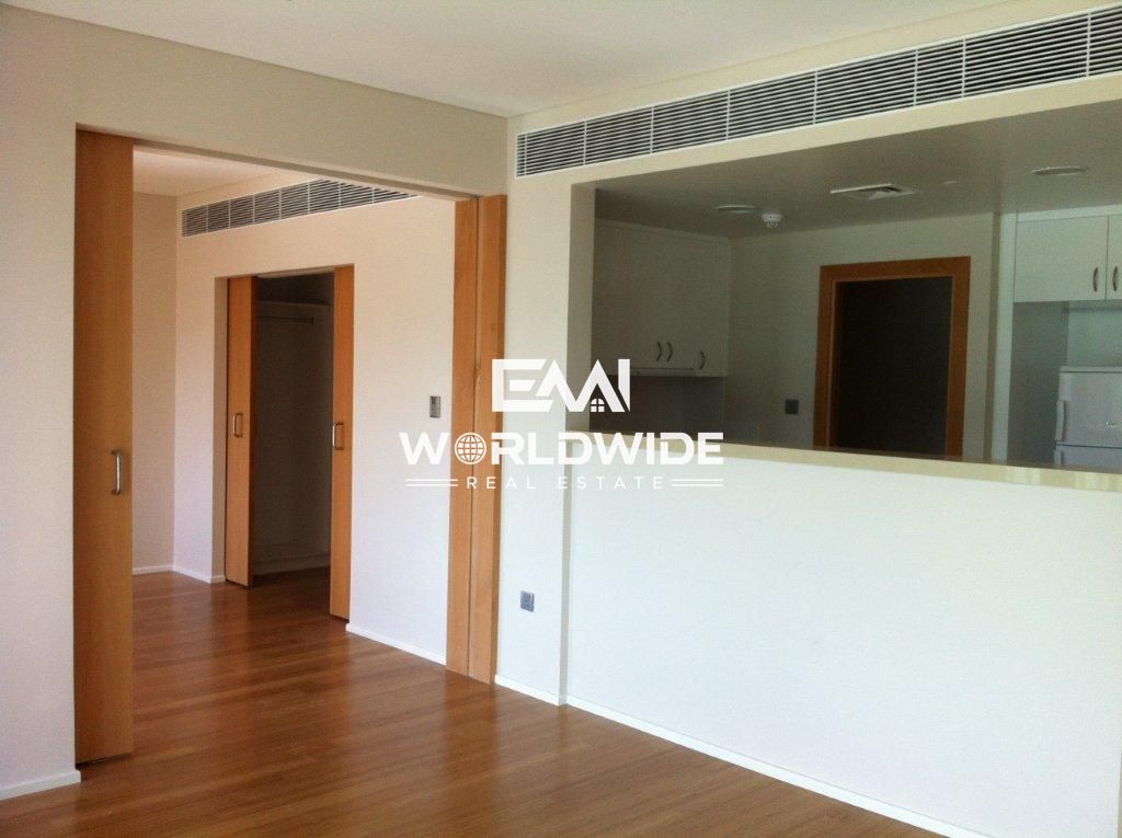 Semi-Furnished | High Floor | Canal View| Negotiable Price